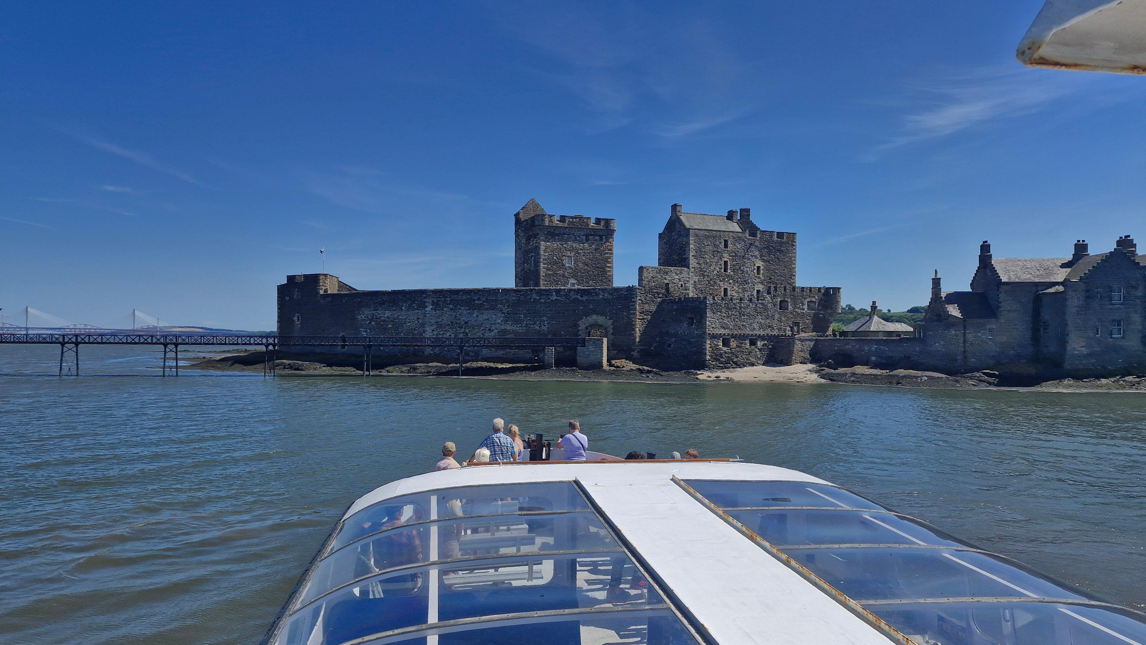 Firth of Forth Cruise to Blackness Castle