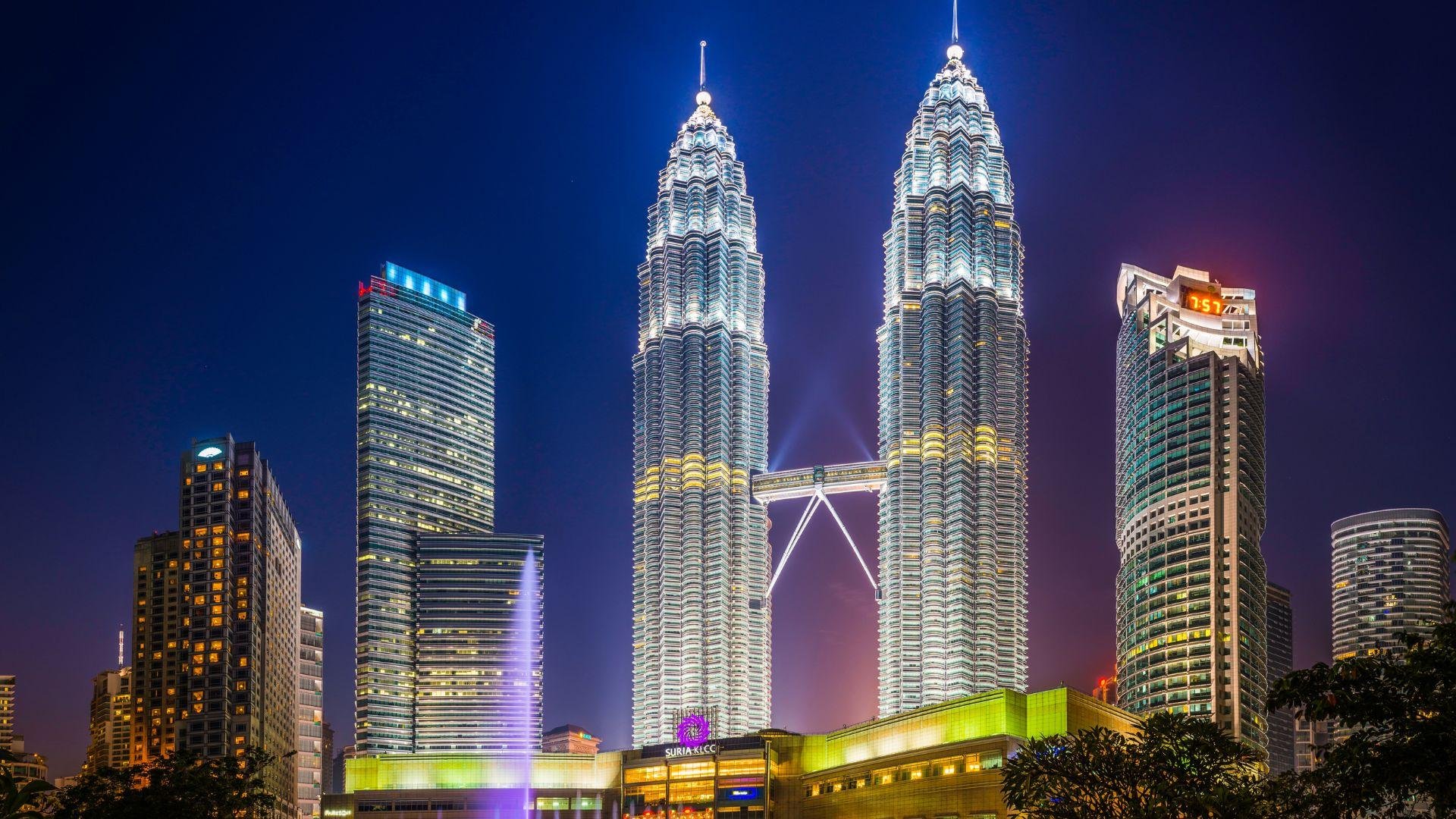 Kuala Lumpur Grand Tour with Petronas Twin Towers Access