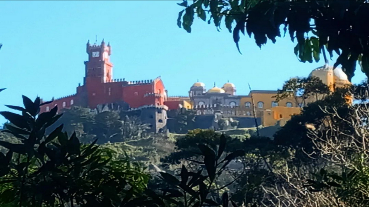 Private Sintra Palaces, Moorish Castle & Cabo da Roca Day Tour