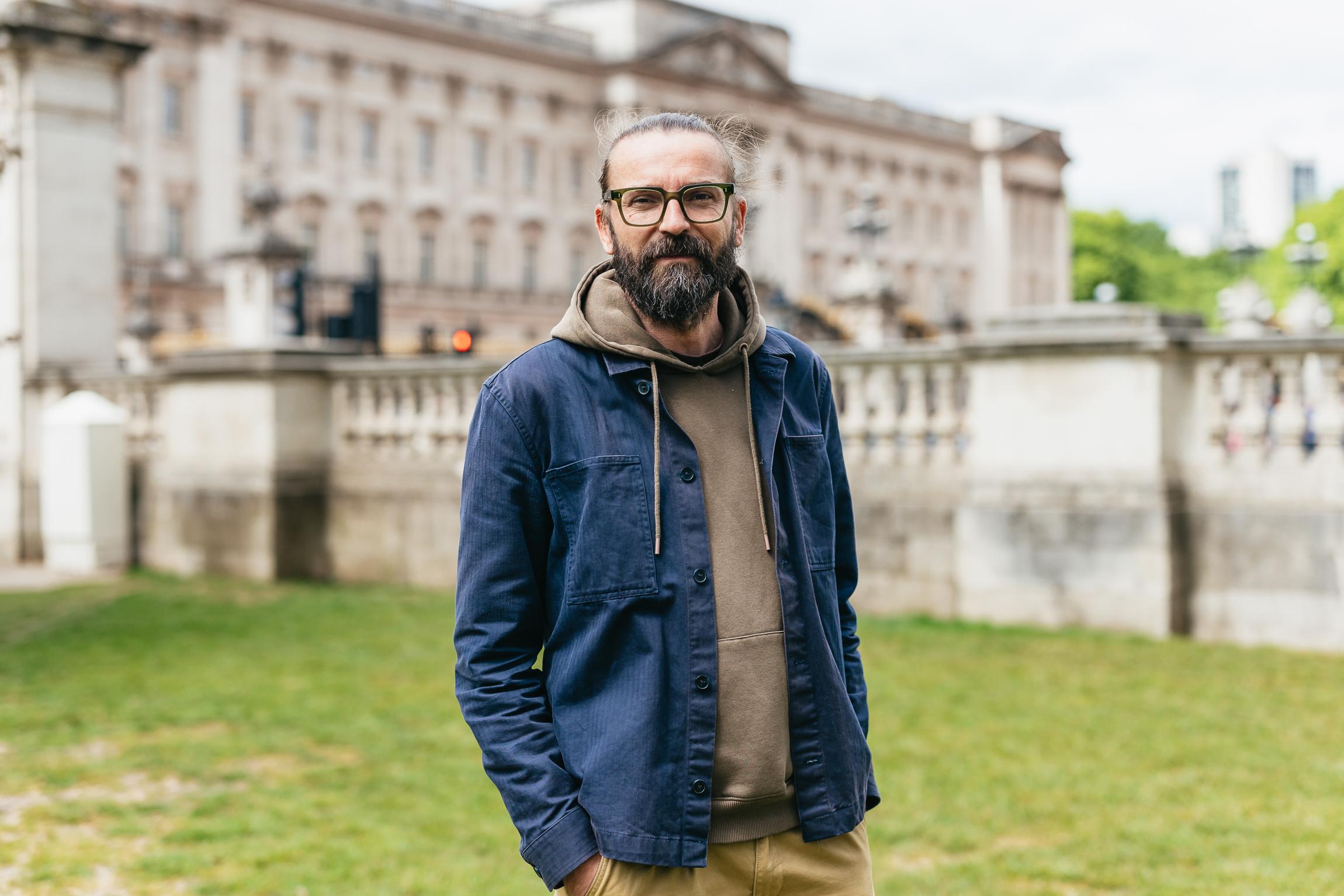 London: Changing of The Guard Tour with Expert Guide - Buckingham Palace tour and royal London scenery