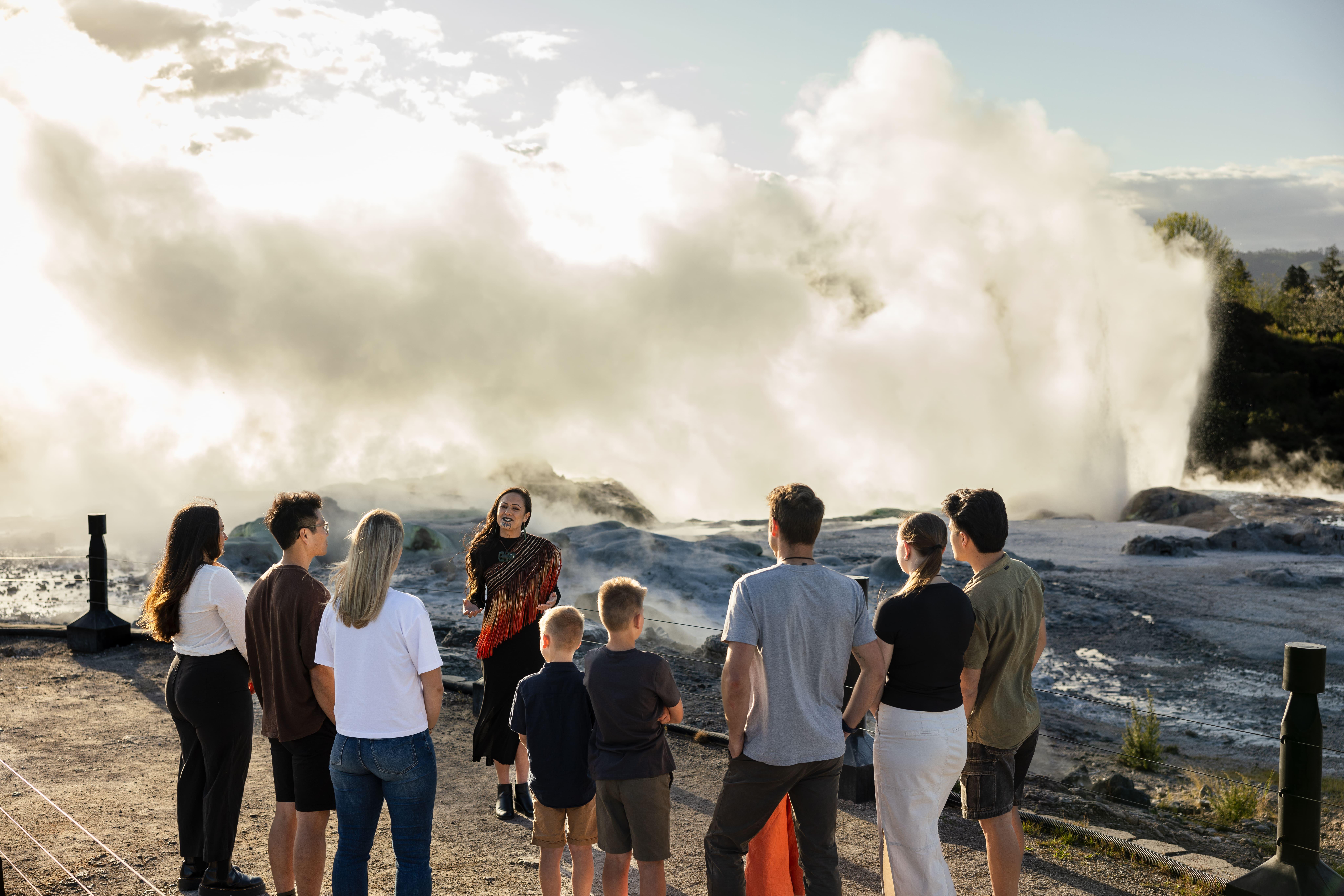 Te Puia Guided Day Experience