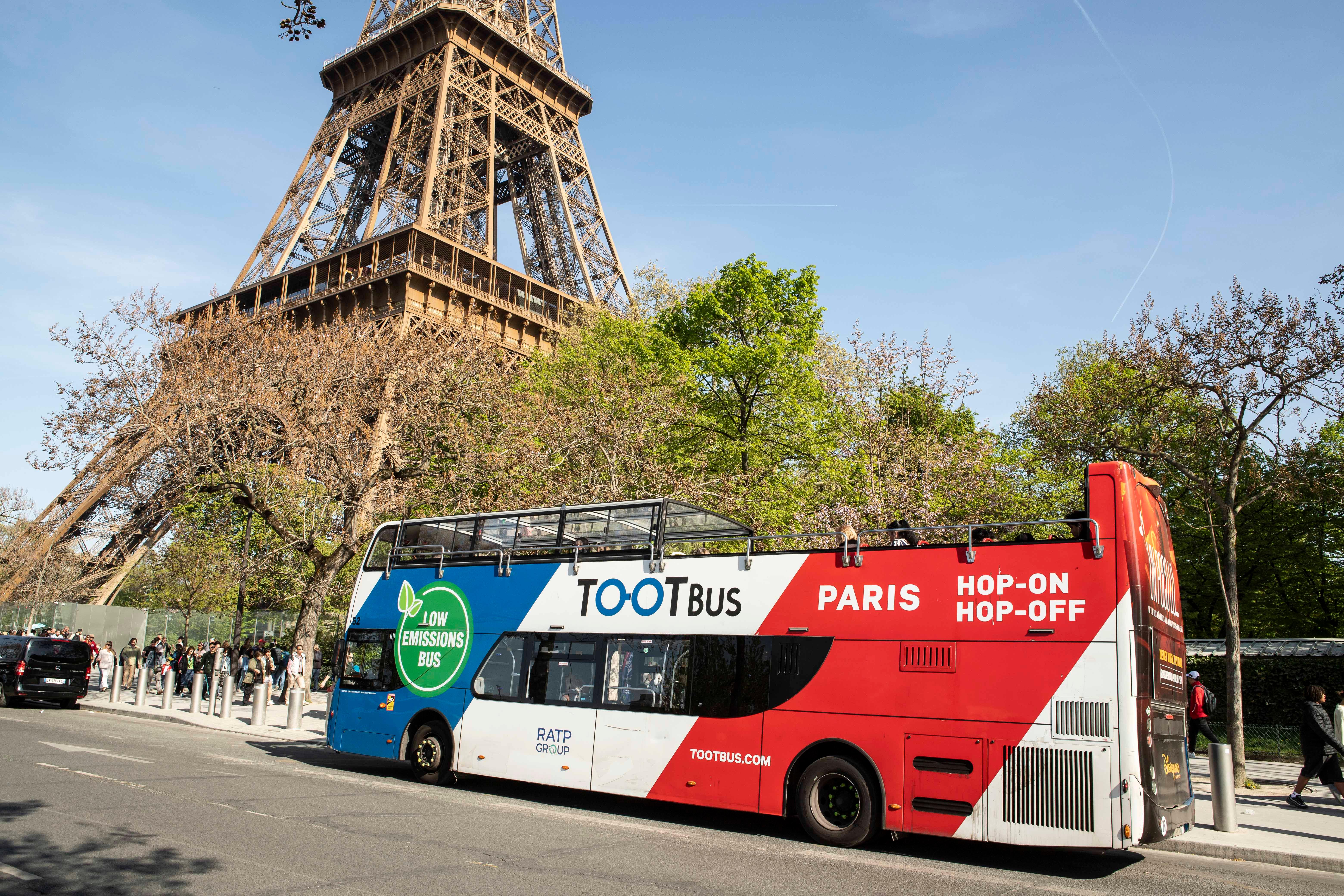 Paris: Hop-On Hop-Off Bus & Seine Cruise Discovery Bundle