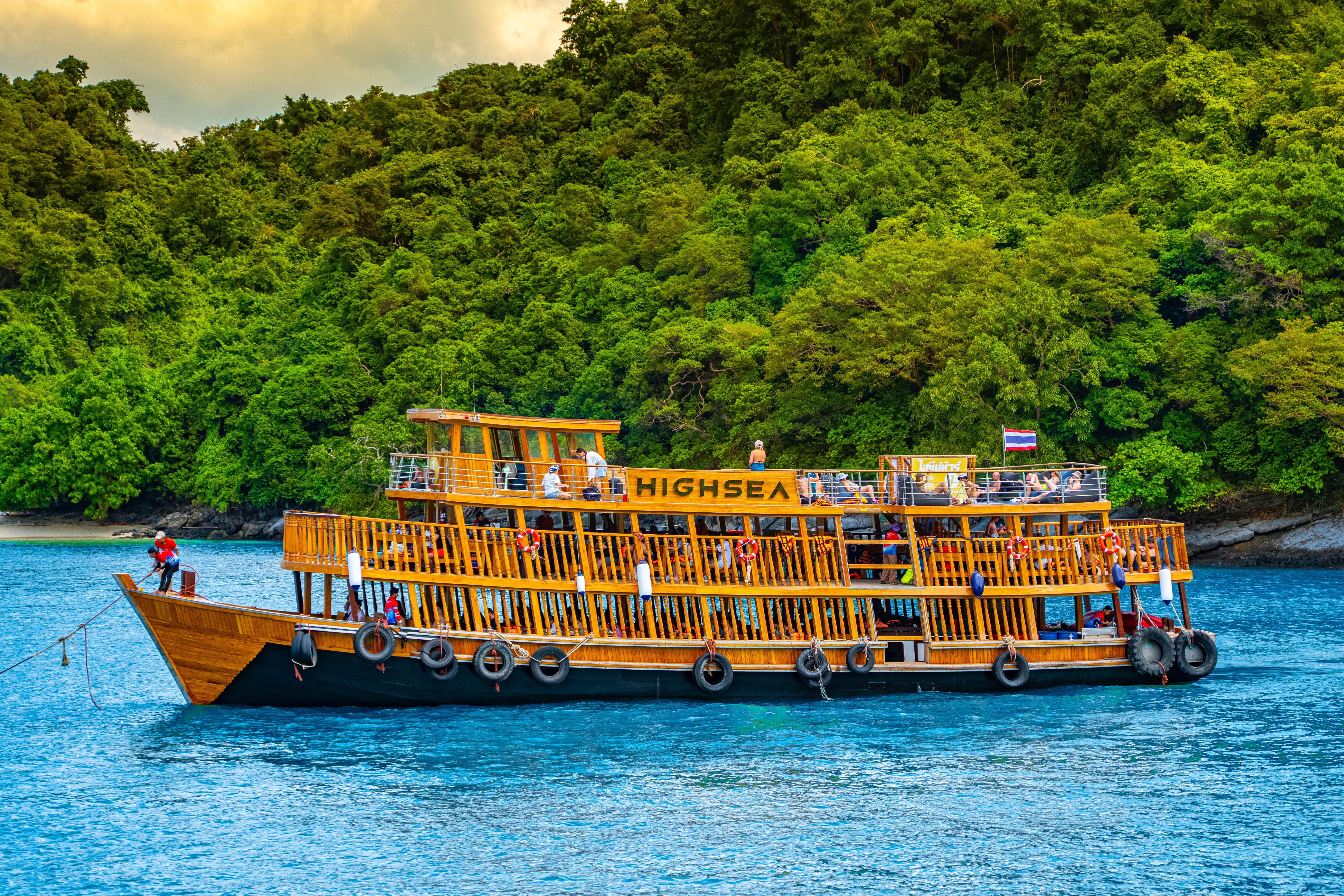 Mu Ko Ang Thong National Park Cruise & Optional Kayaking
