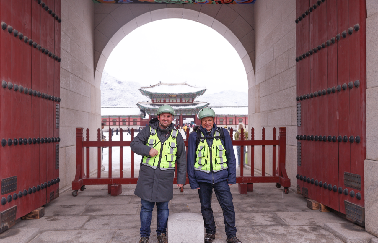 Seoul e-bike tour along the Han River cycle paths — image 3