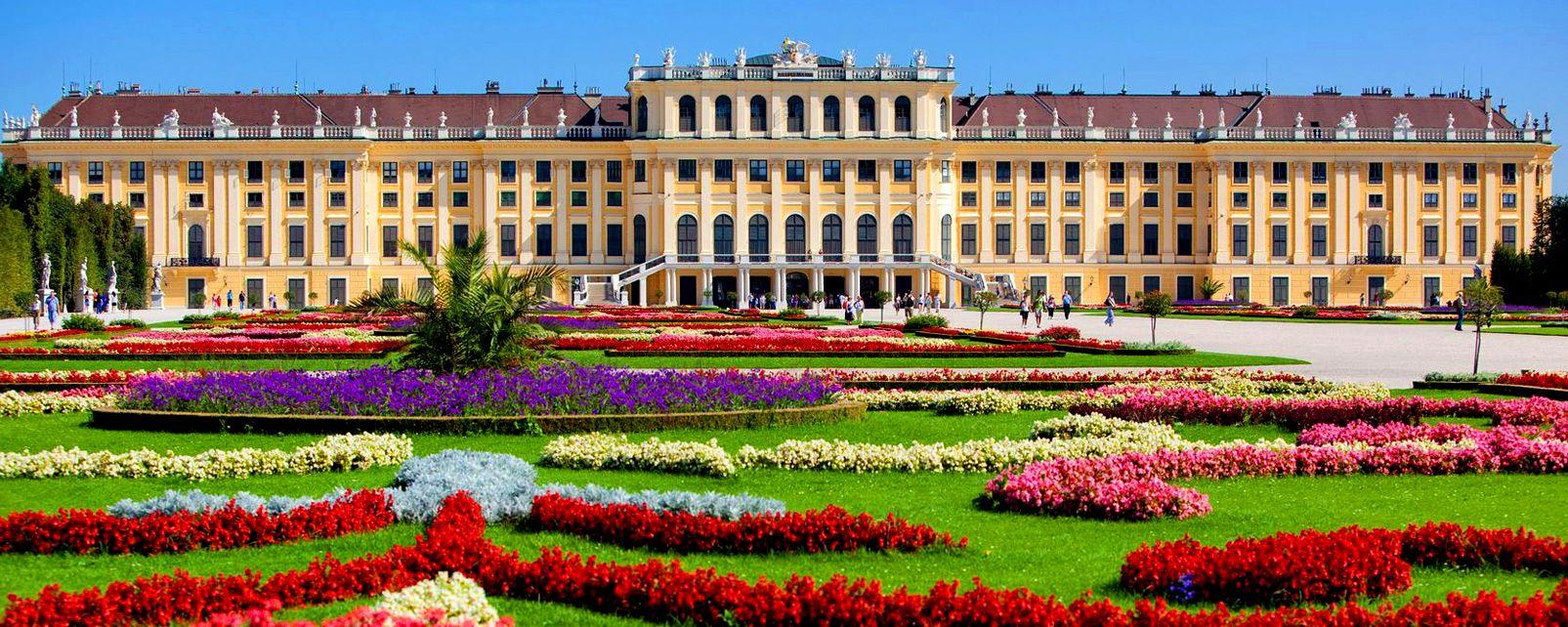 Schönbrunn Palace Small Group Tour