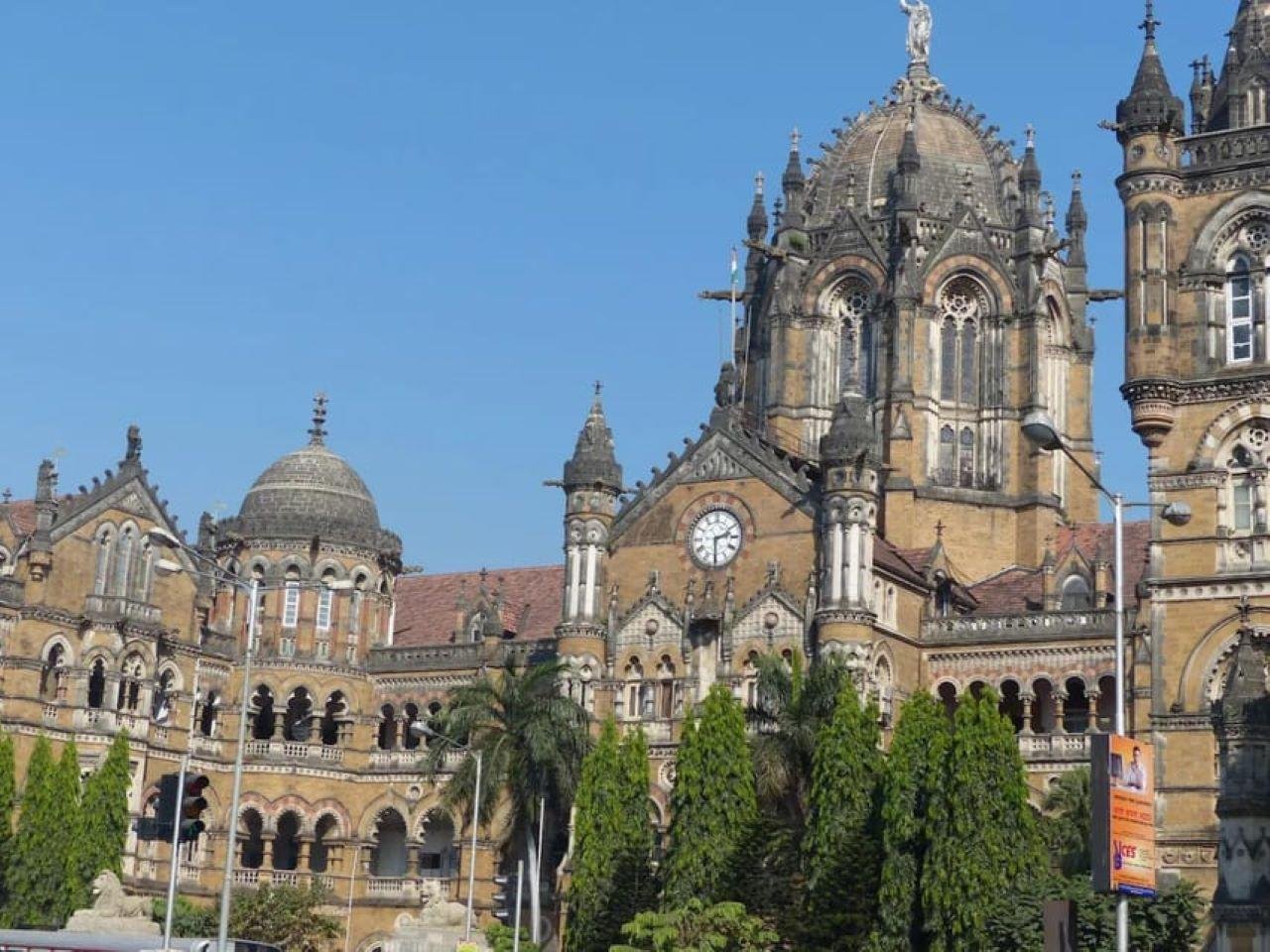Mumbai Highlights & Elephanta Caves Private Luxury Tour