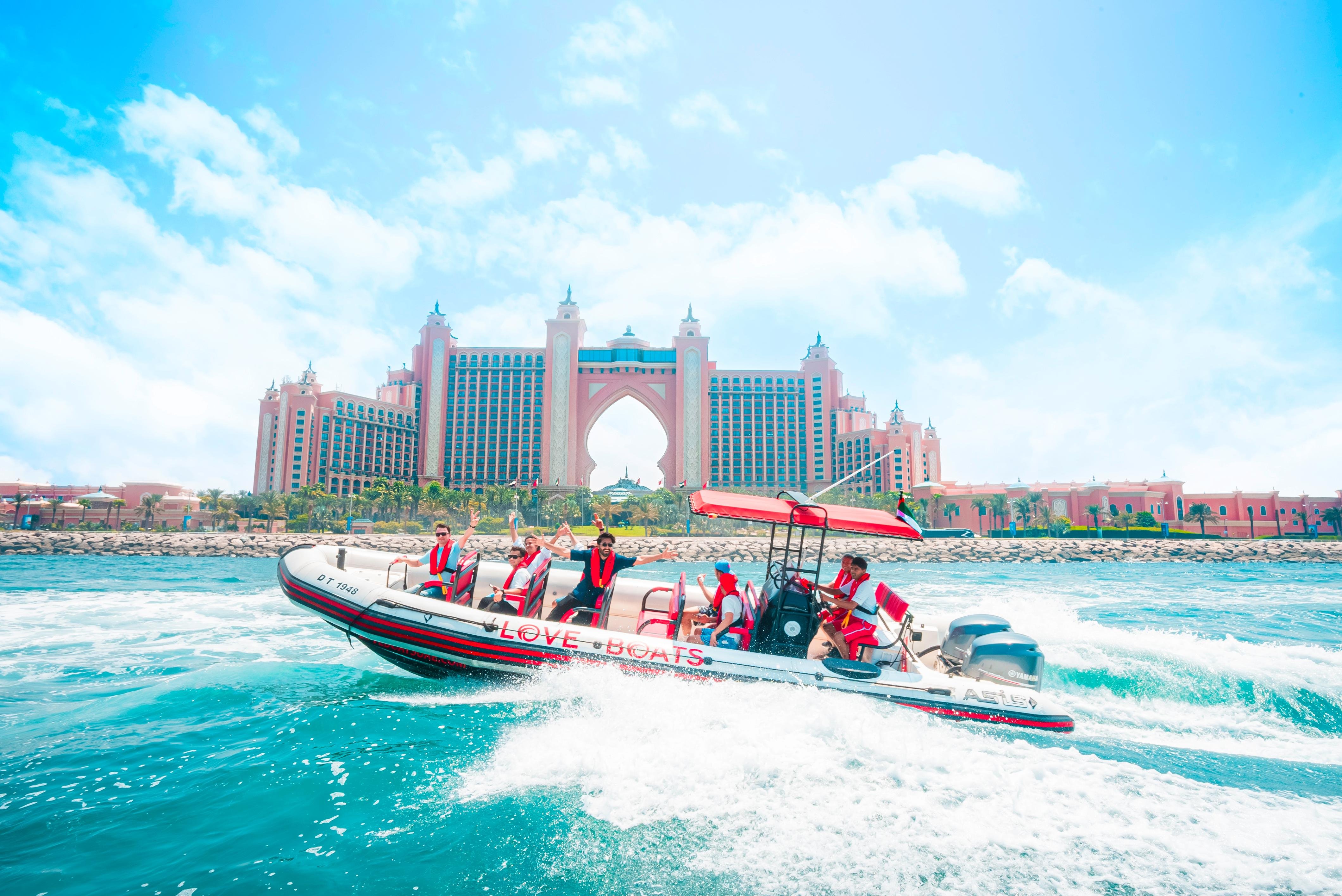 Dubai Speedboat Sightseeing Tour with Live Guide