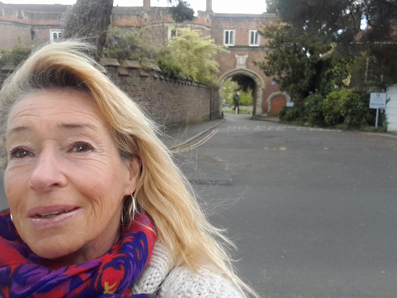 Private London: Kew Gardens, Richmond & Ted Lasso Tour