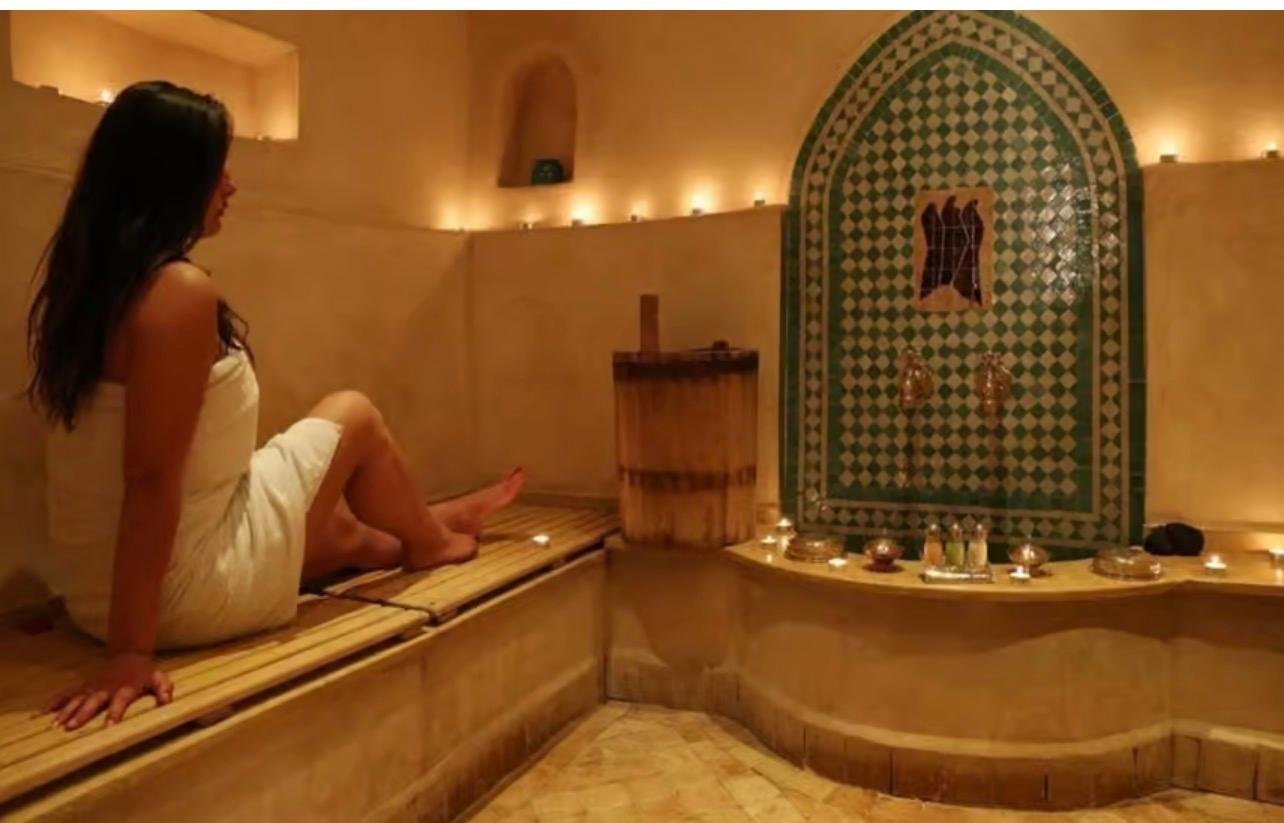 Fez: Traditional Moroccan Hammam & Massage with Transfers