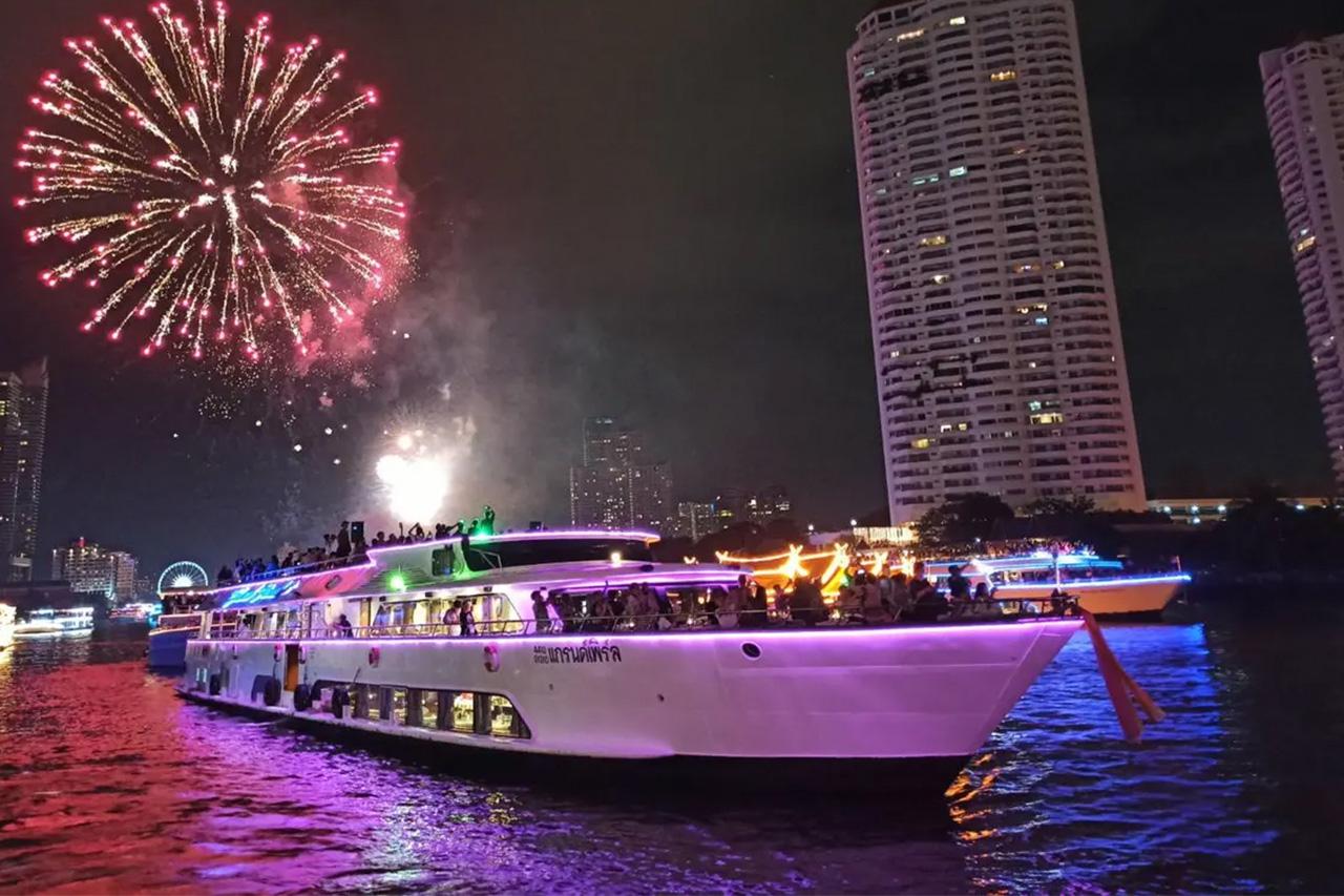 Wonderful Pearl Luxury Dinner Cruise on the Chao Phraya