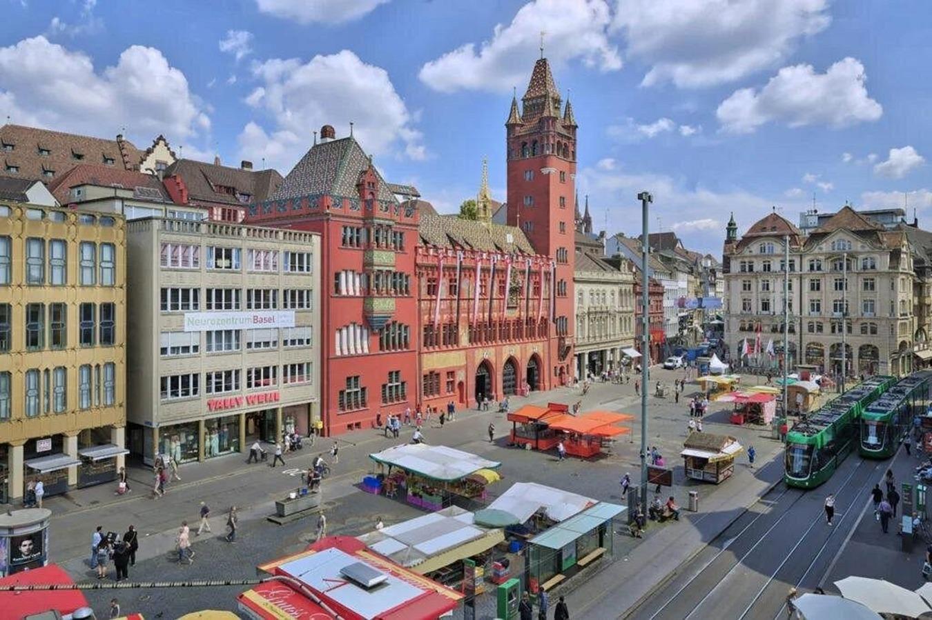 Basel Walking Tour: City Highlights