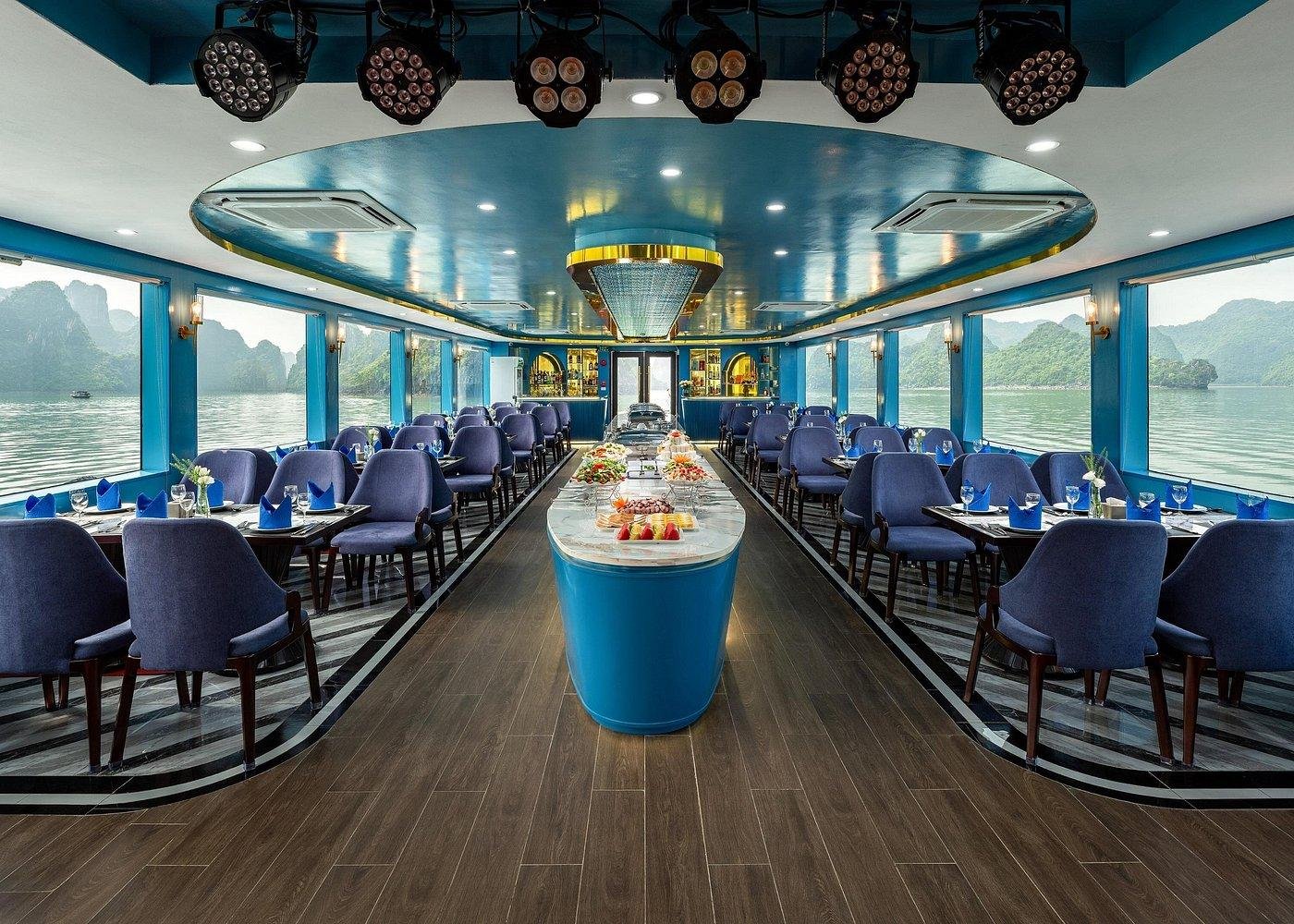 Private Ha Long Bay Luxury Cruise & Cave Tour from Hanoi