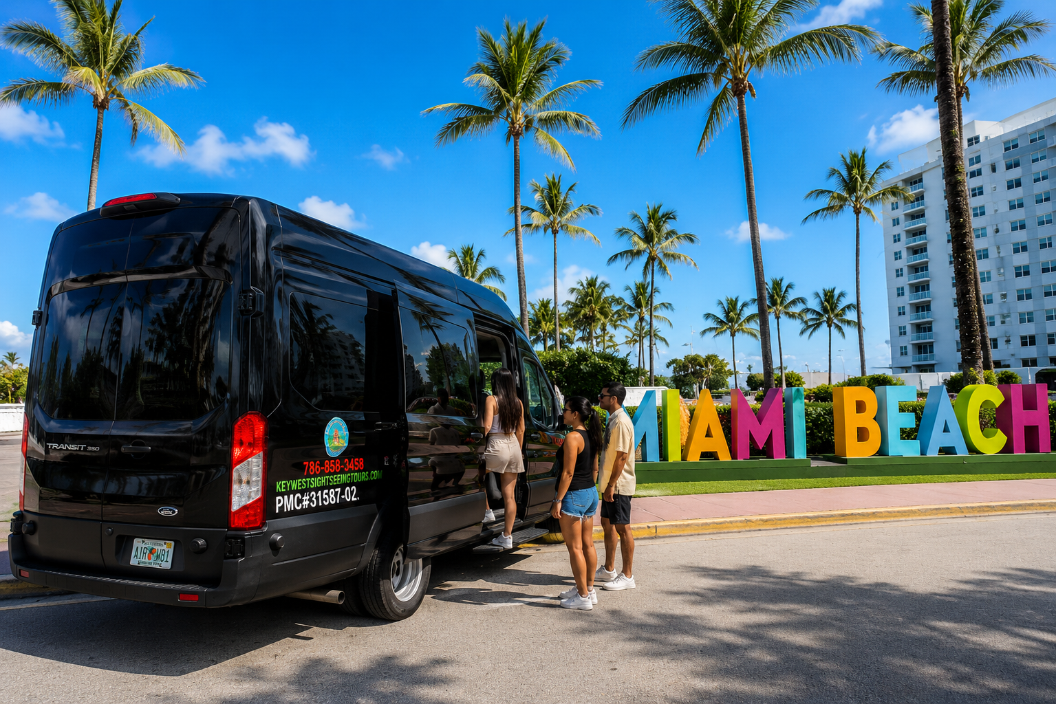 Miami 5-in-1 City Tour: Star Island, South Beach & Wynwood