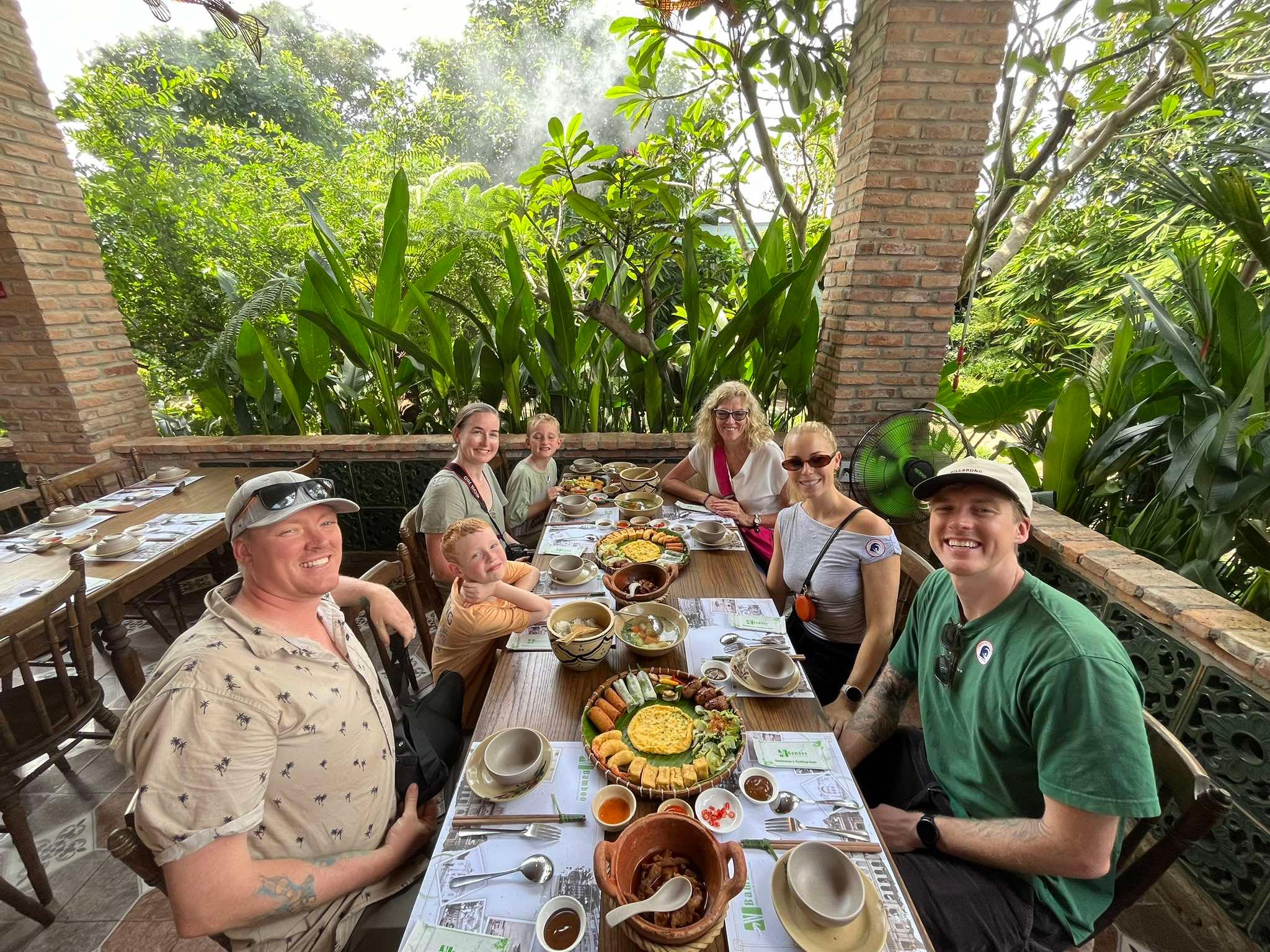 Mekong Delta VIP Limousine Small-Group Tour