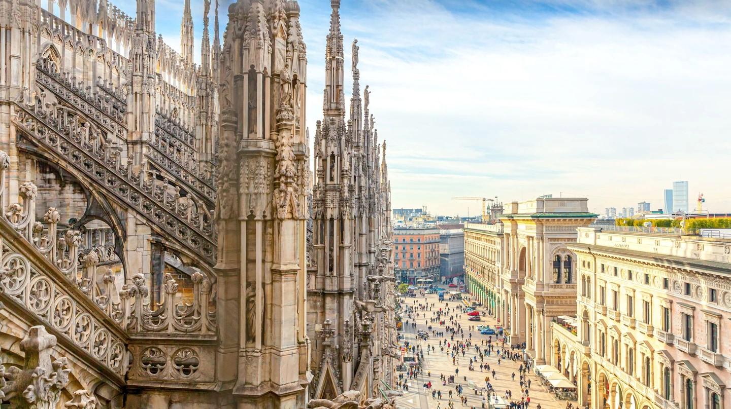 Milan Highlights: Duomo Rooftop, Sforza Castle & Gelato Tour