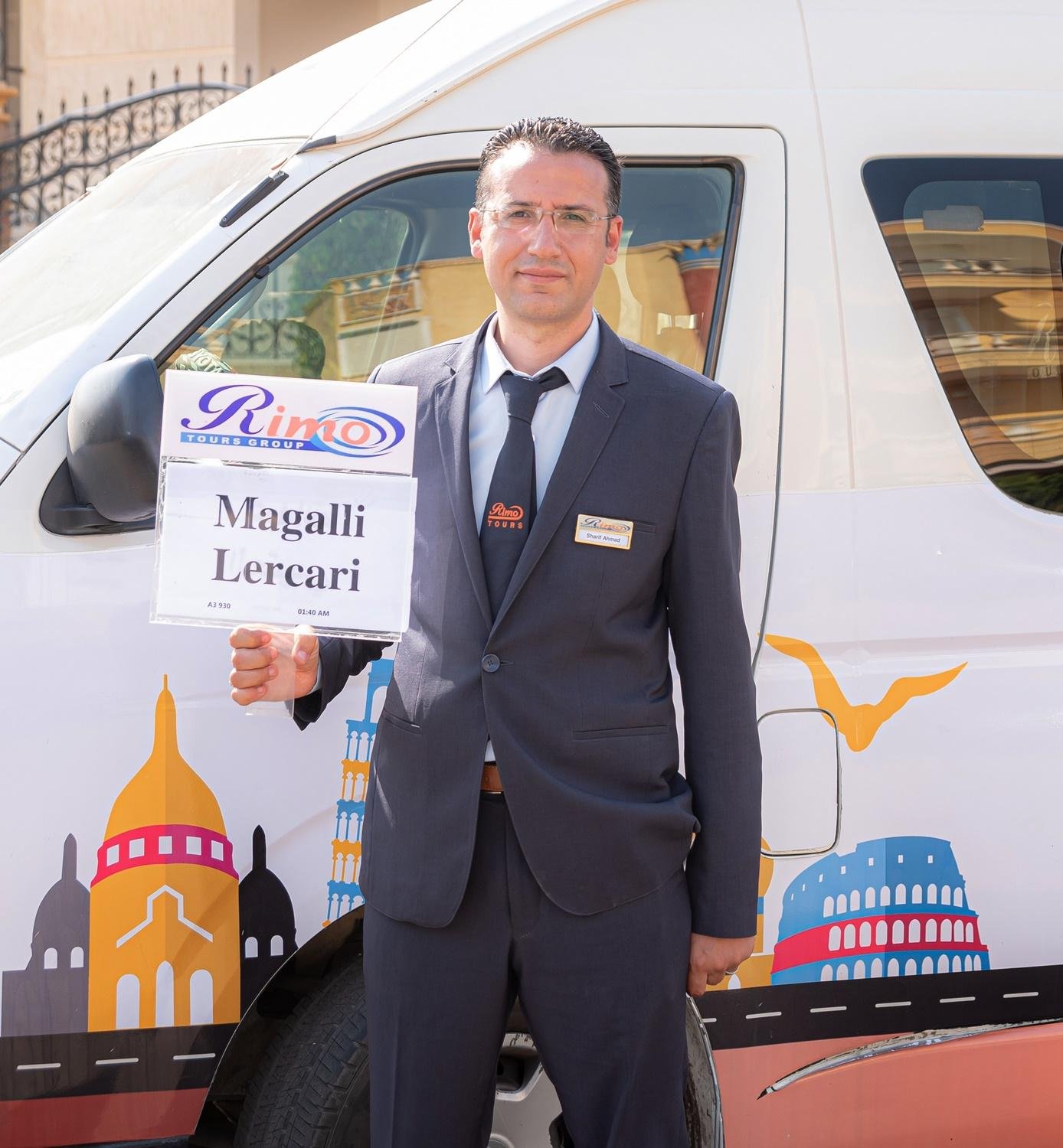 Private Airport Transfer: Dubai International to City Center