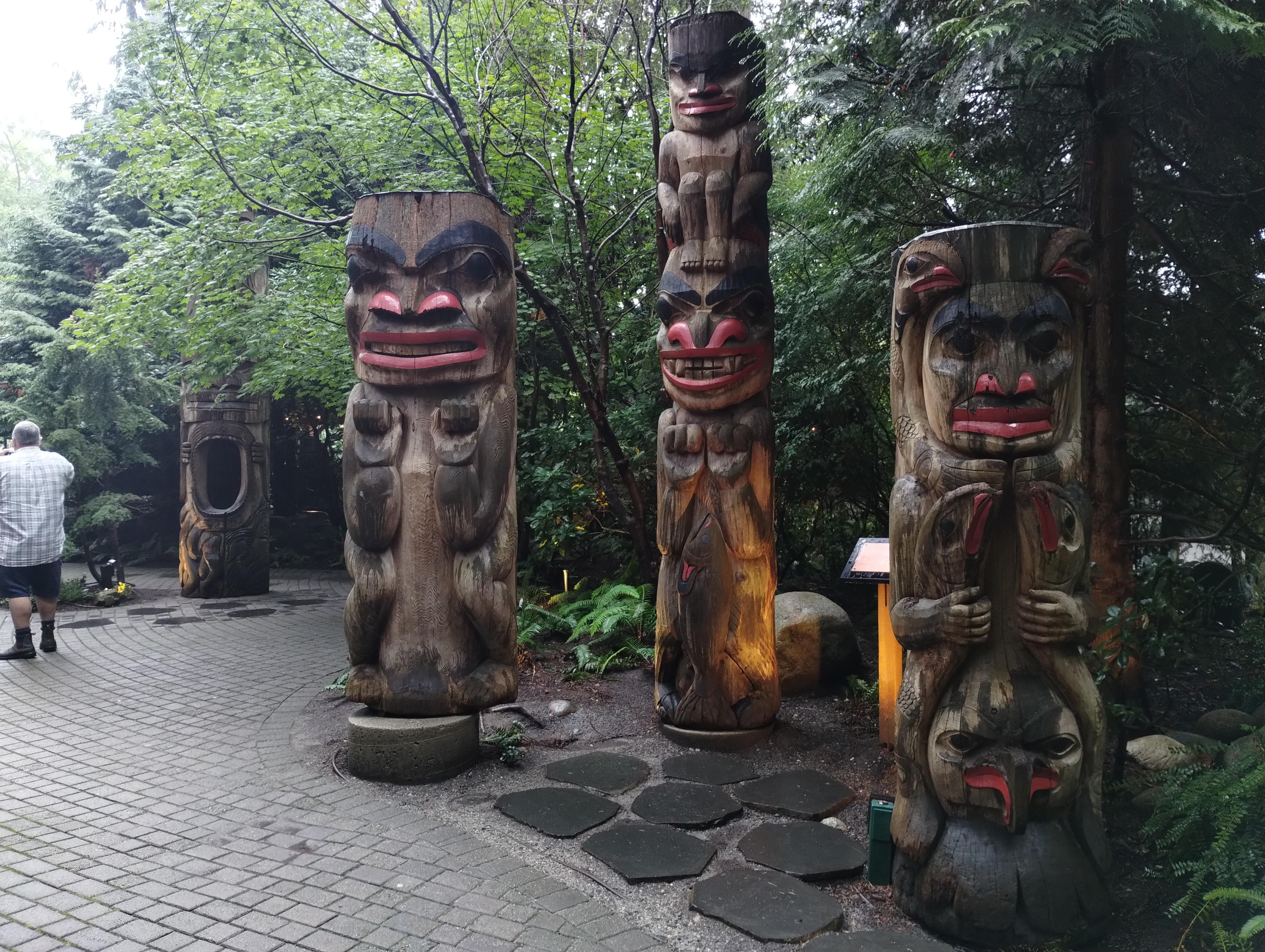 Capilano Suspension Bridge & Stanley Park Small Group Tour