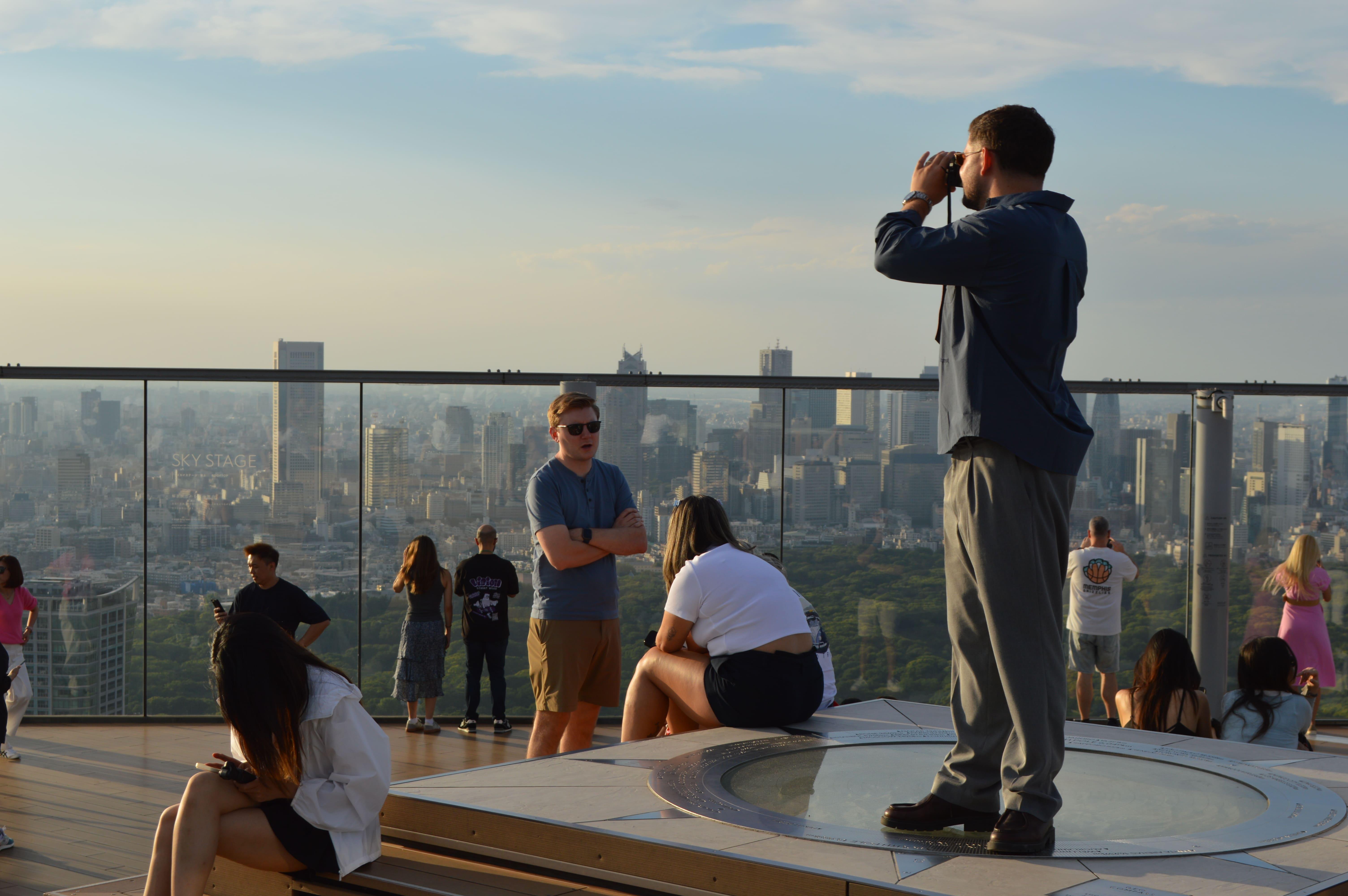 Shibuya Pop Culture Walk & Sky Observation Tour