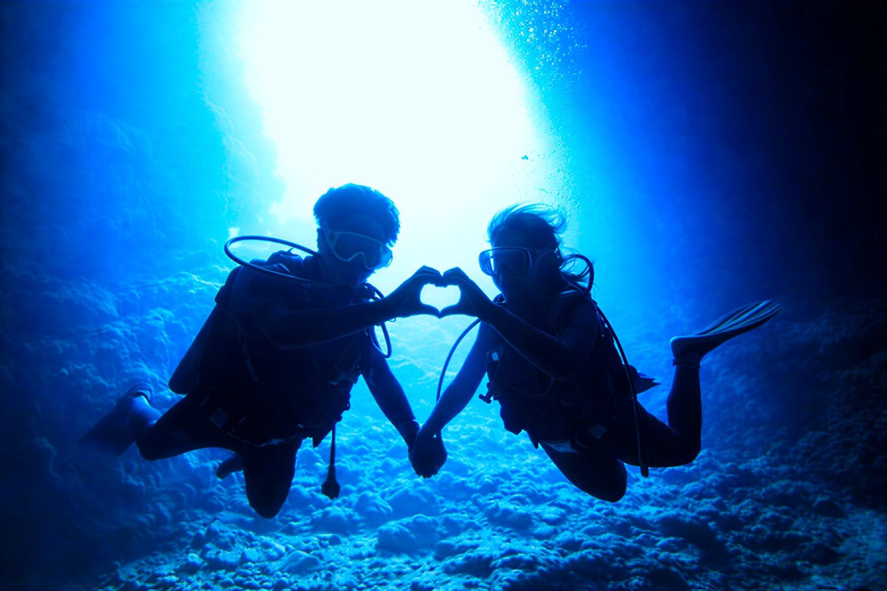 【Okinawa】Blue Cave Guided Dive No License Needed ( by boat )