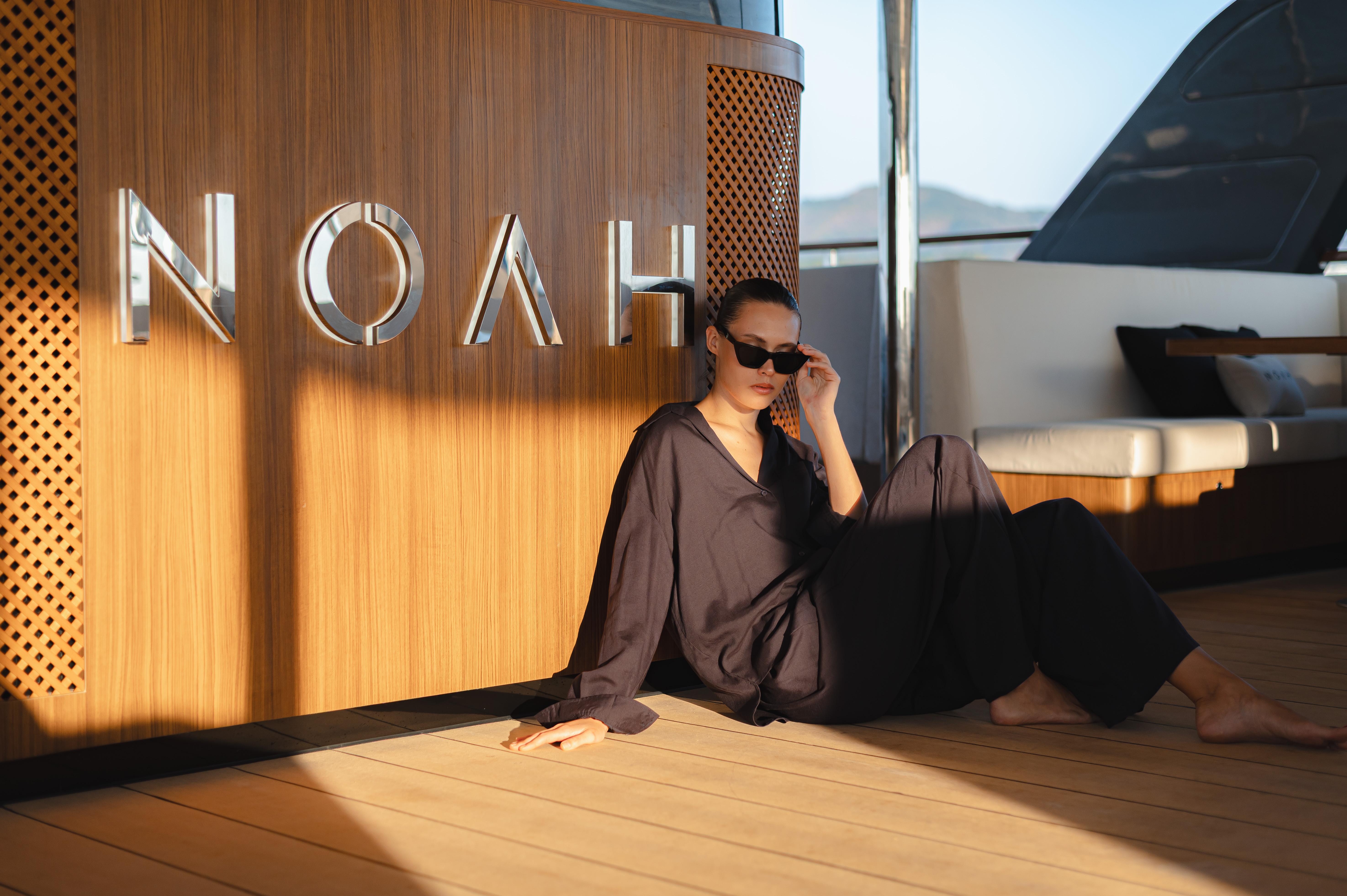 Phuket: Phi Phi & Maiton Island Luxury Catamaran DJ Party