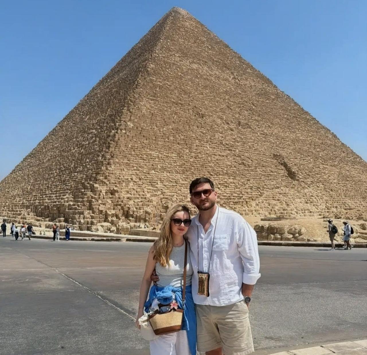 Sharm El Sheikh: Cairo Day Trip by Flight with Pyramids & GEM Museum