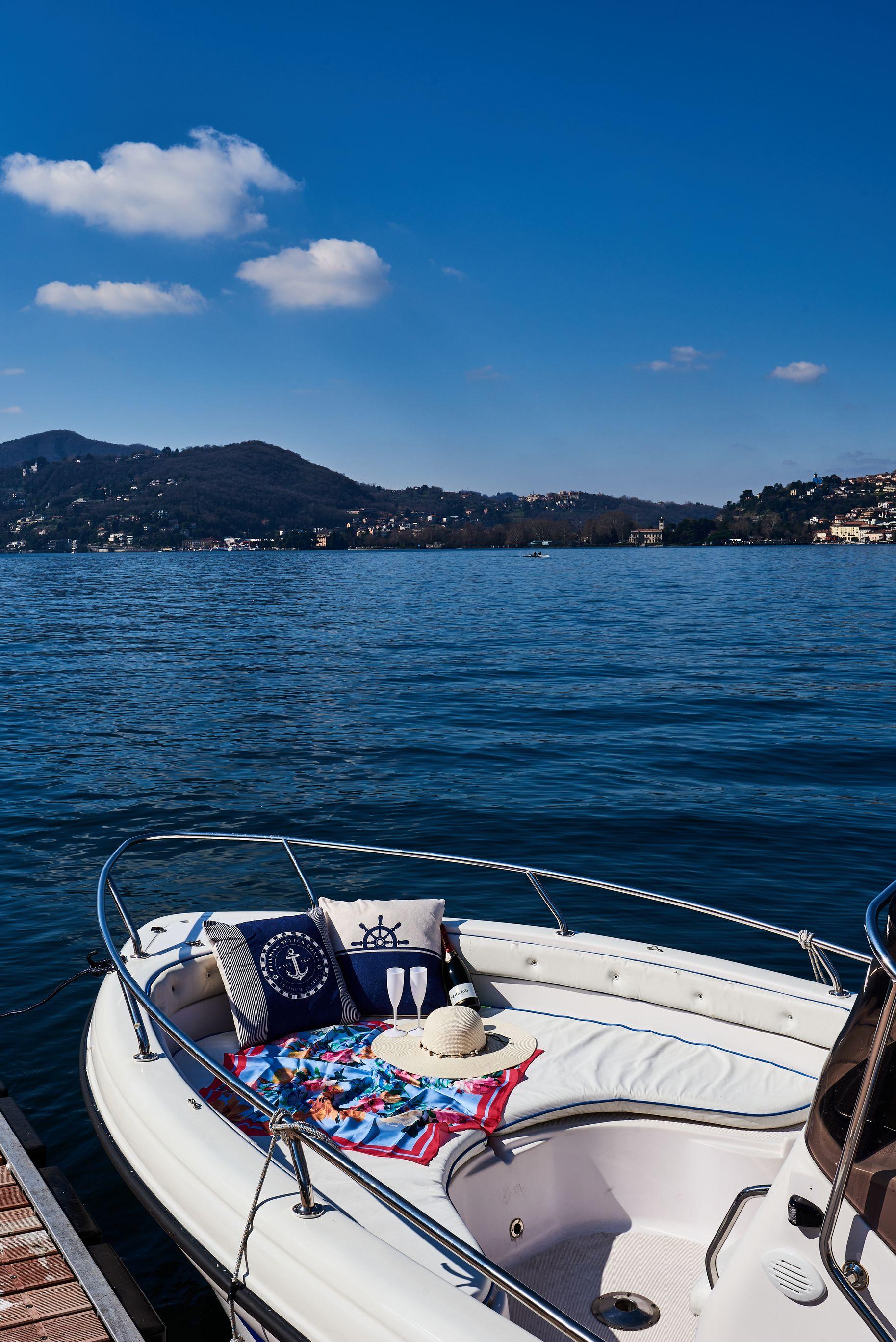 Lake Como Self-Drive Boat Rental - No License Needed
