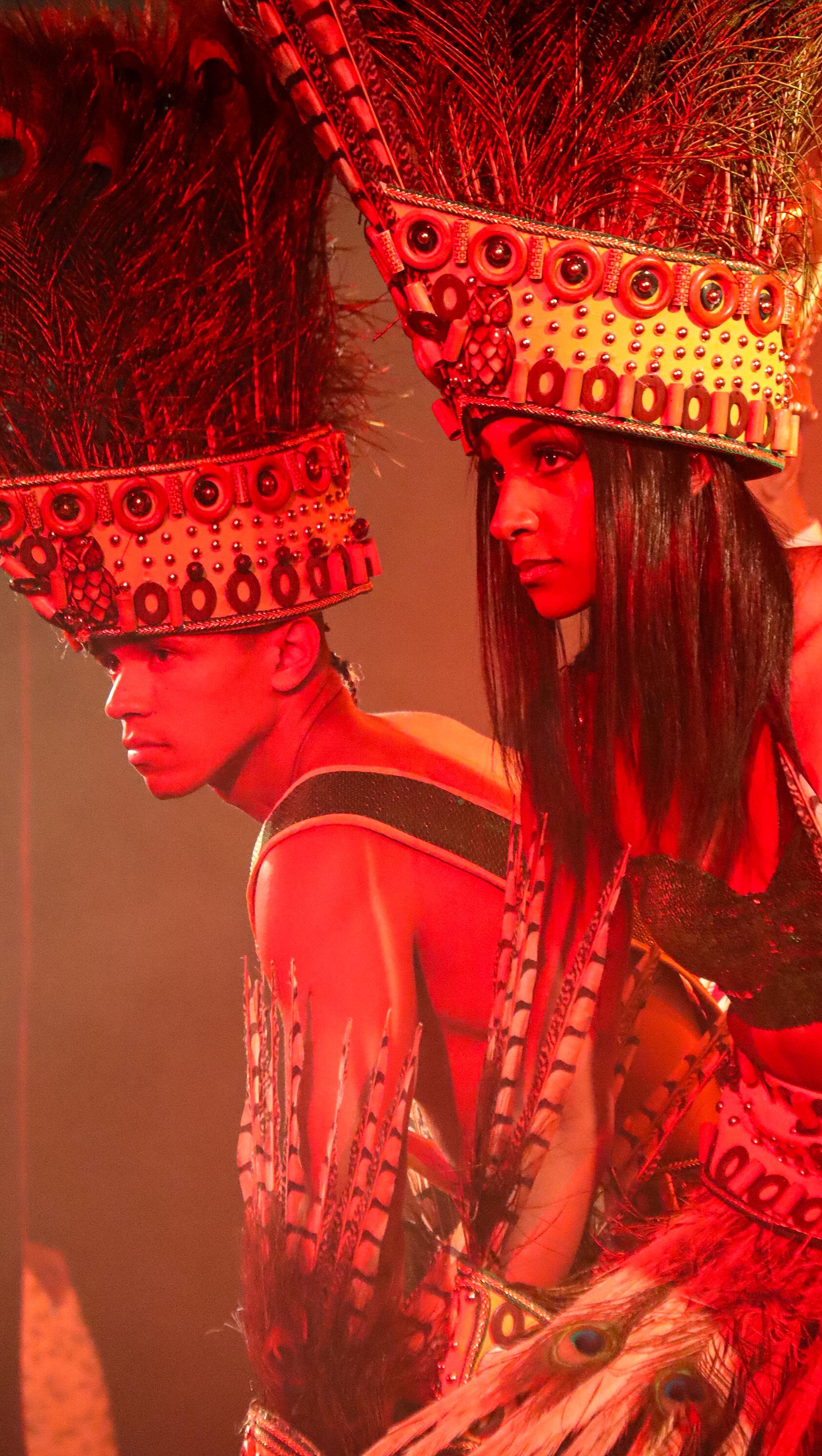 Ginga Tropical: Samba & Brazilian Folklore Show in Rio