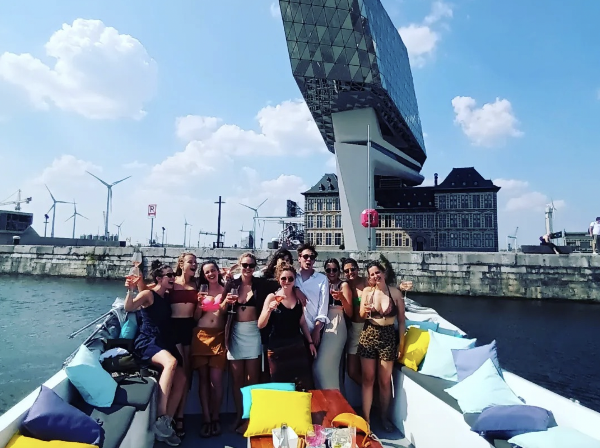Private Harbor Cruise with Drinks in Antwerp