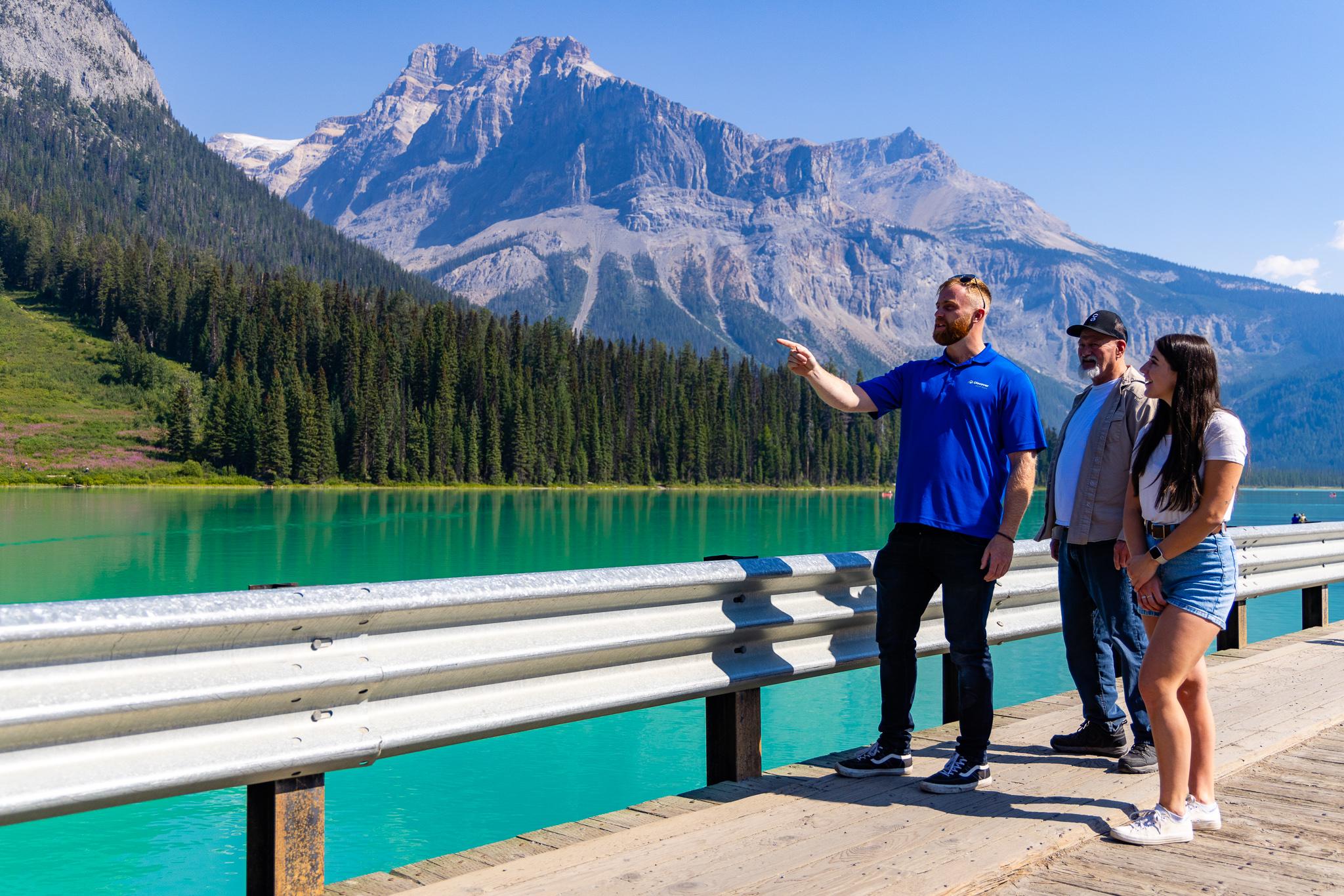 Banff Grizzly Bear Refuge Tour with Lunch