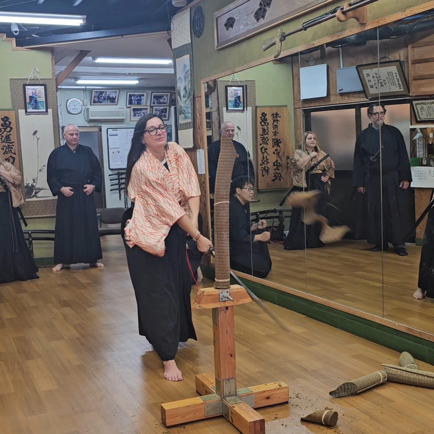 Osaka: Katana Cutting Experience in Authentic Samurai dojo