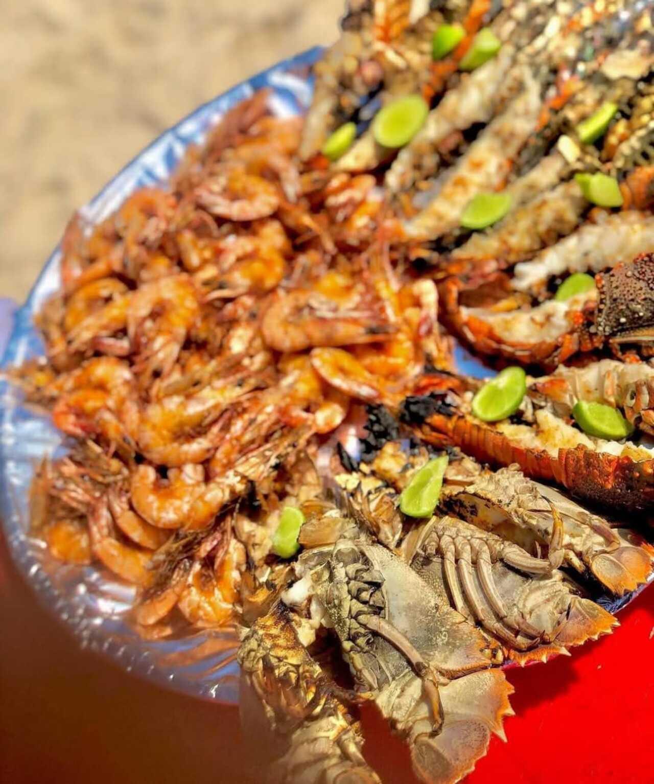 Zanzibar Full-Day Tour: Prison Island, Nakupenda Sandbank & Stone Town BBQ