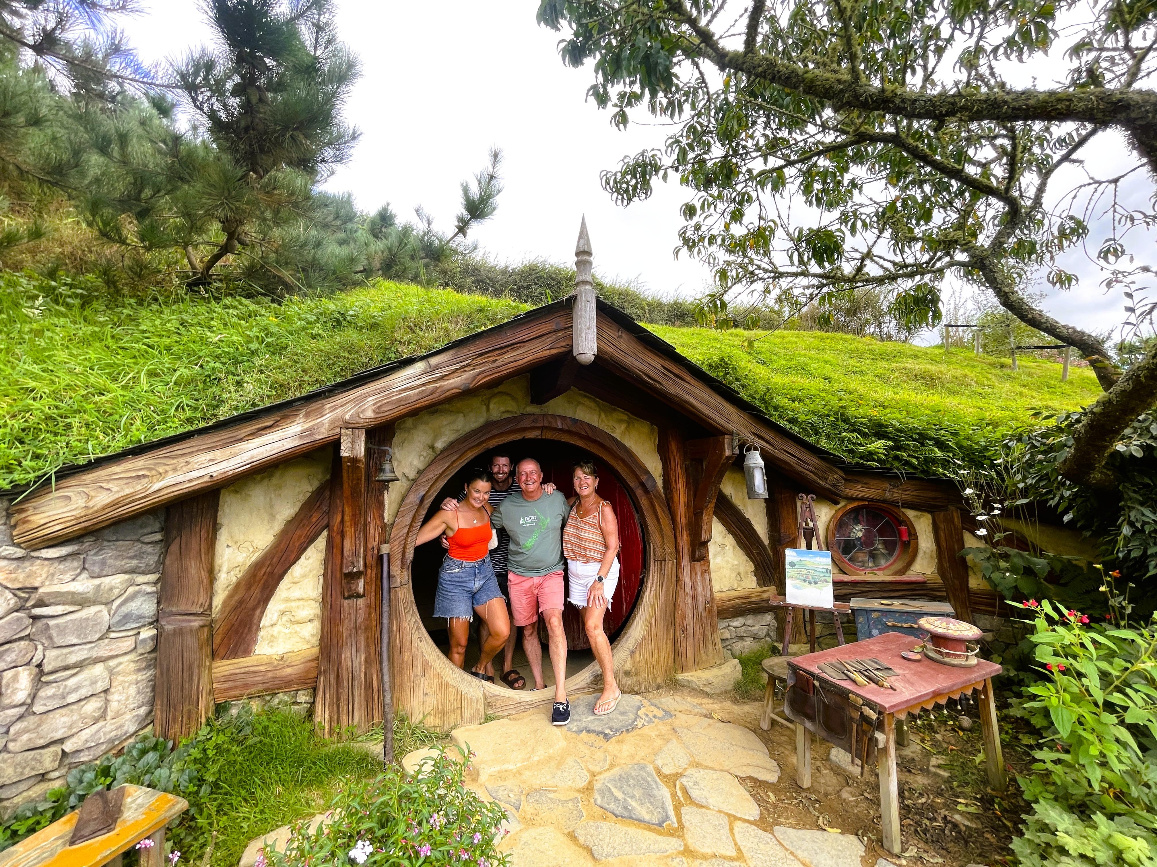 Hobbiton Movie Set Small-Group Day Tour from Auckland