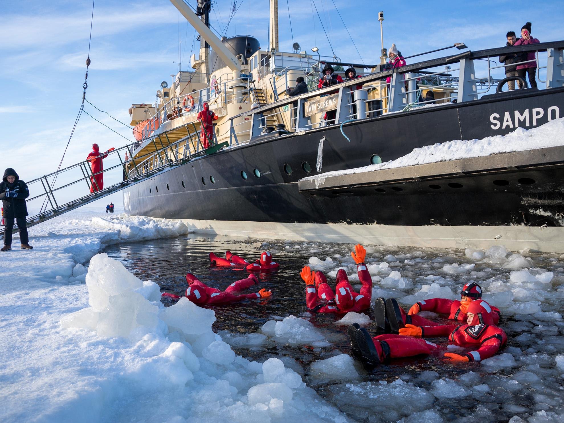 Icebreaker Sampo Arctic Cruise with Ice Floating from Rovaniemi