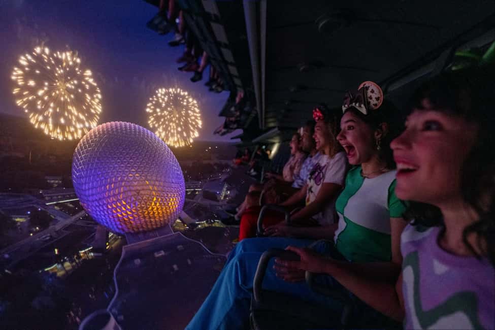 חווית טיסה מדהימה בפארק EPCOT דיסני
