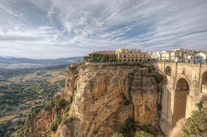 https://cdn.getyourguide.com/image/format%3Dauto%2Cfit%3Dcrop%2Cgravity%3Dauto%2Cquality%3D60%2Cwidth%3D400%2Cheight%3D265%2Cdpr%3D2/tour_img/a2bc9795de99db32e4a2918c98fc8a524ec5d7d1304170e0d790e12733094ae4.png