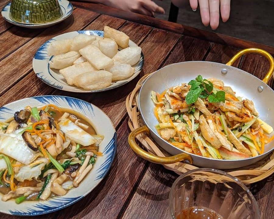 Street food tour Hanoi