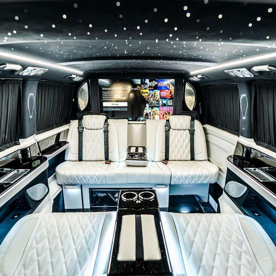 https://cdn.getyourguide.com/image/format%3Dauto%2Cfit%3Dcrop%2Cgravity%3Dauto%2Cquality%3D60%2Cwidth%3D450%2Cheight%3D450%2Cdpr%3D2/tour_img/12abb359084dddab2317eaf161e557be05f5ab269adc76a3e268be7fbe454dab.jpg?utm_source=chatgpt.com