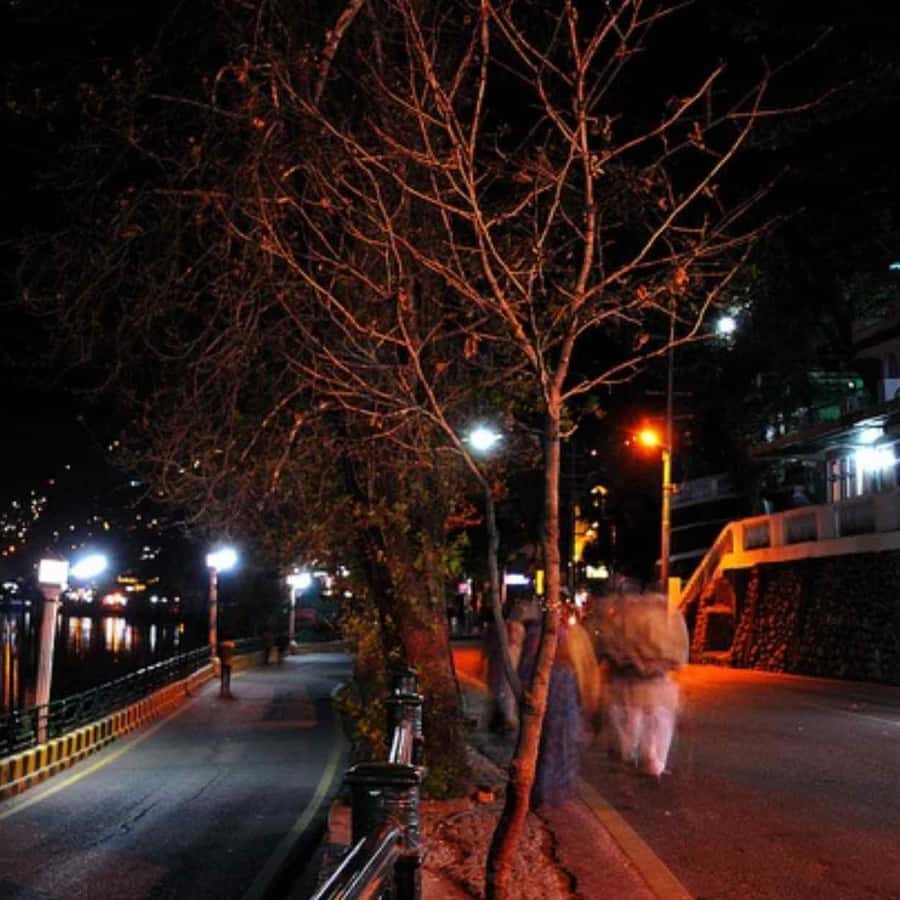 The Mall Road
