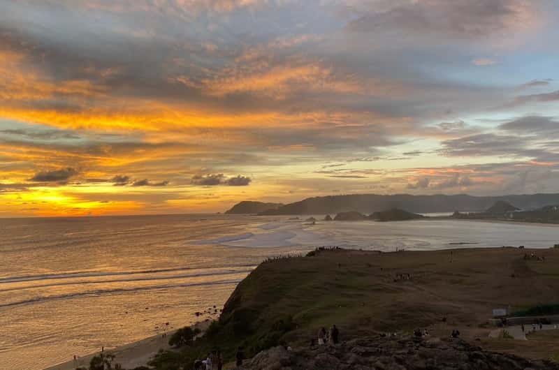 https://cdn.getyourguide.com/image/format%3Dauto%2Cfit%3Dcrop%2Cgravity%3Dcenter%2Cquality%3D60%2Cwidth%3D400%2Cheight%3D265%2Cdpr%3D2/tour_img/60fd27a1c7301013e1182783e0d61a9d32f61e35226ea7d592938b2a3e53b01d.jpeg