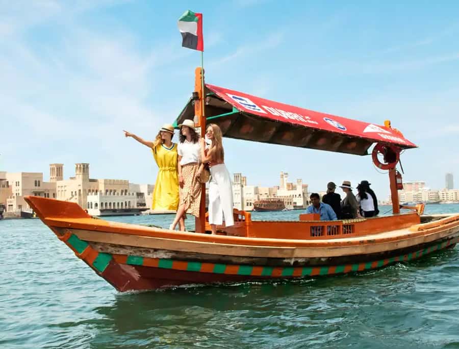 https://cdn.getyourguide.com/image/format%3Dauto%2Cfit%3Dcrop%2Cgravity%3Dcenter%2Cquality%3D60%2Cwidth%3D450%2Cheight%3D450%2Cdpr%3D2/tour_img/721e0795513a9c291917f14bc2874c1abdbd6e2a3788968980a2bf598f240e33.png
