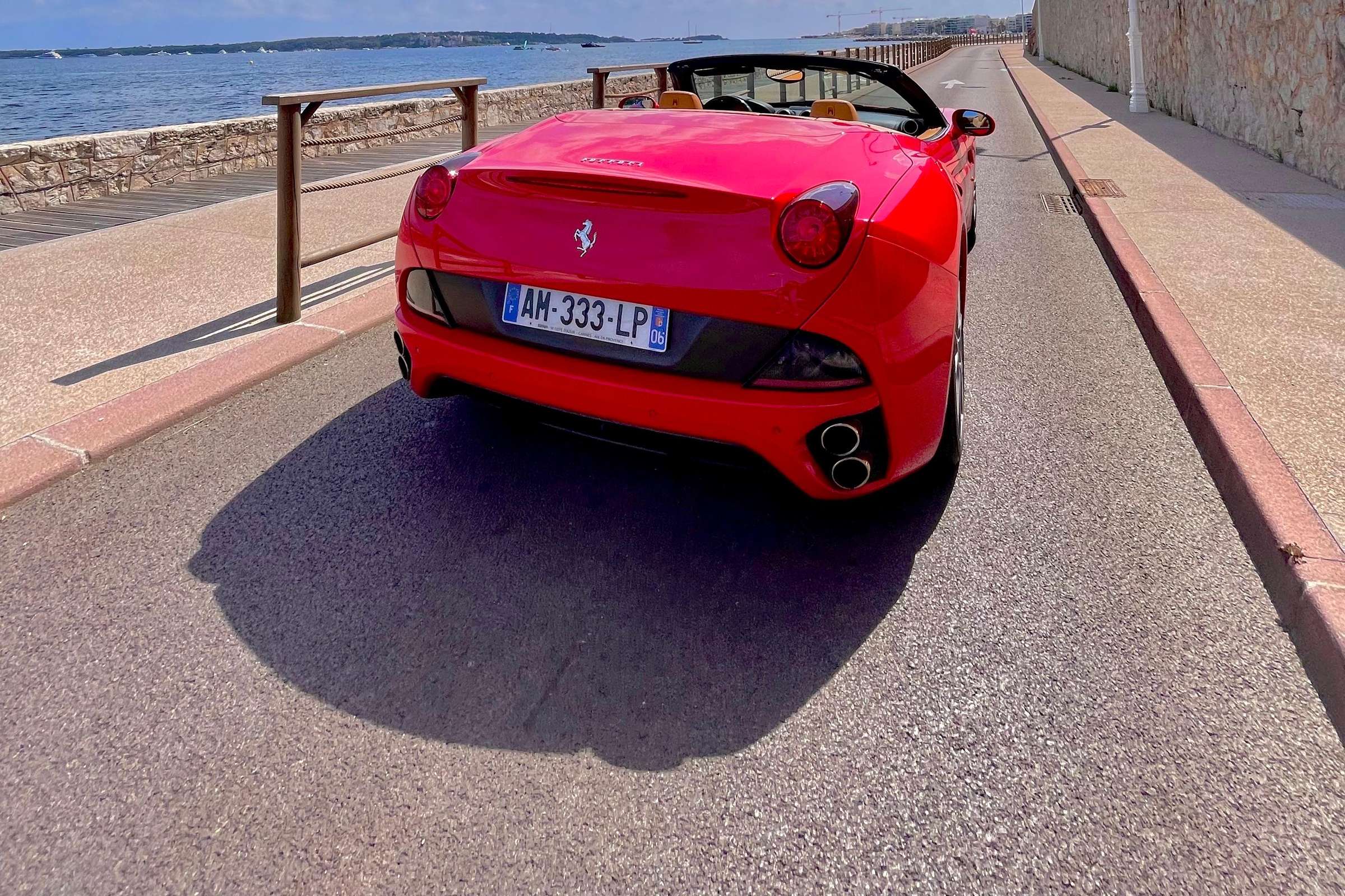 Cannes : Visite guidée en Ferrari sur les routes de Cannes