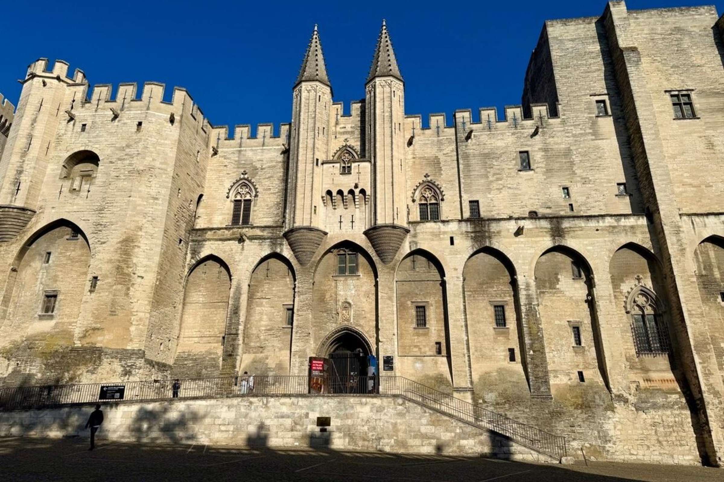 Avignon : Palais des Papes et jardins pontificaux Entrée