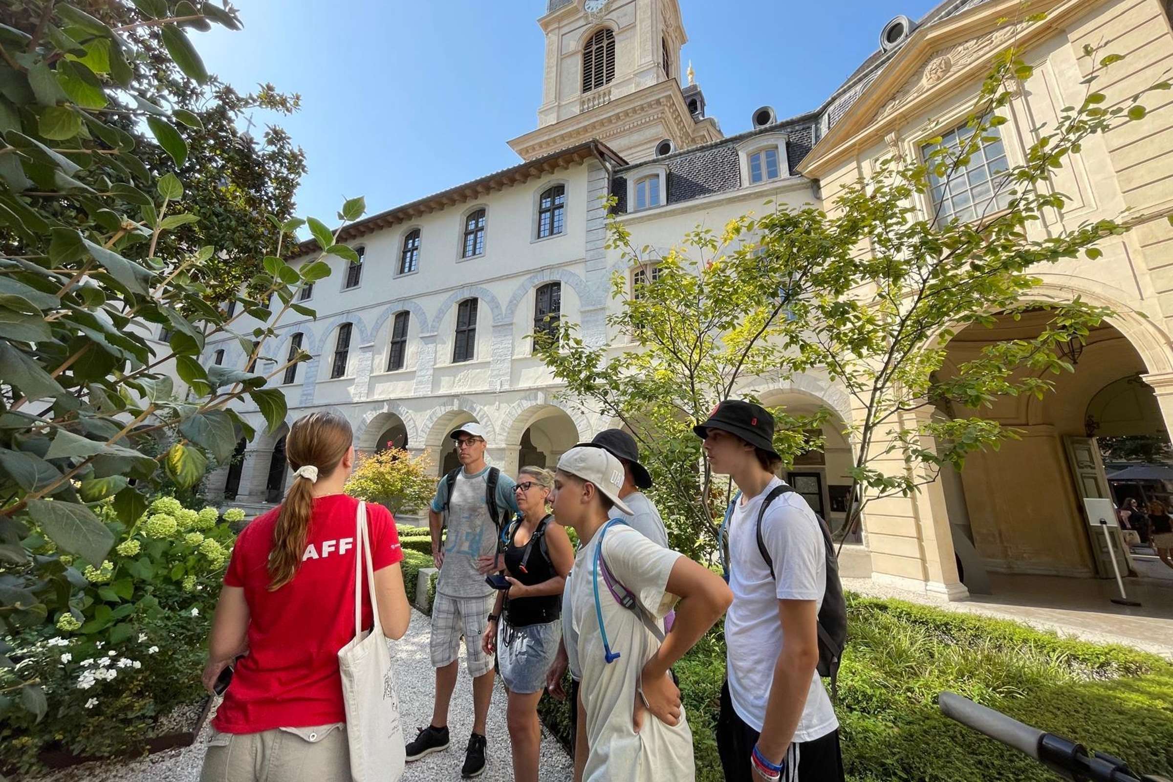 Visite du Vieux-Lyon à Bellecour avec un guide - français