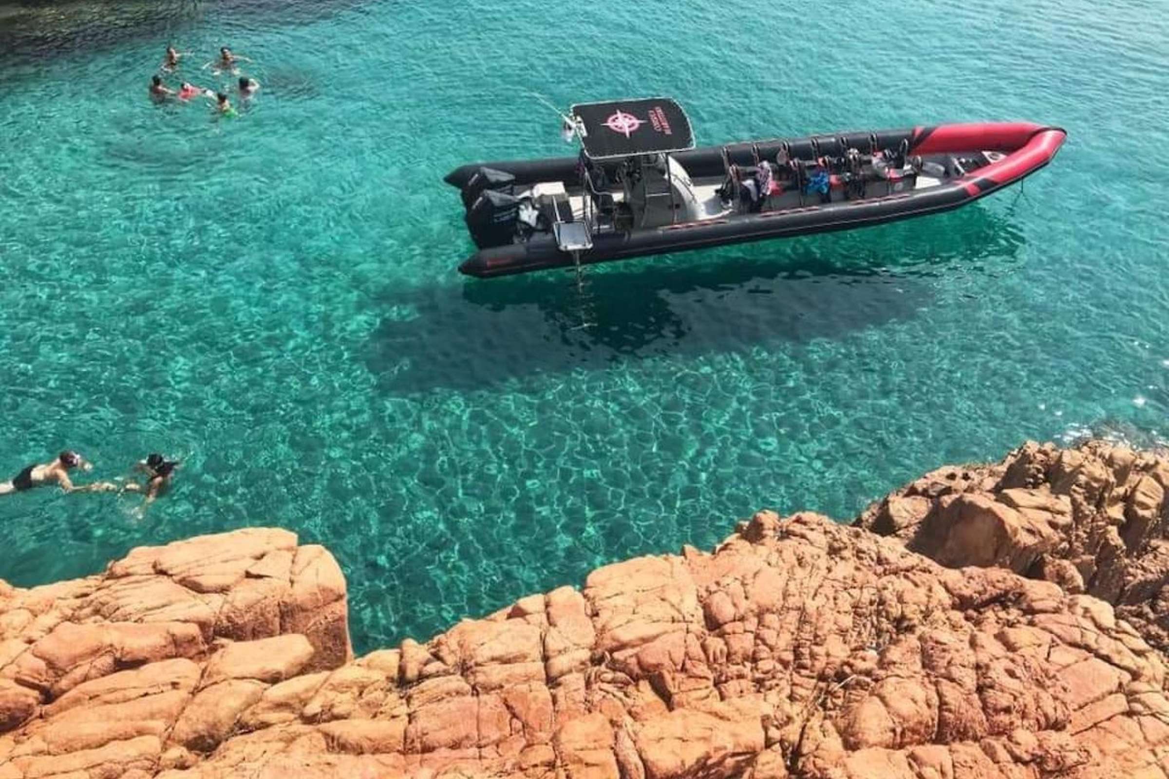 Ajaccio/Porticcio: excursion en bateau semi-rigide à Scandola et Piana