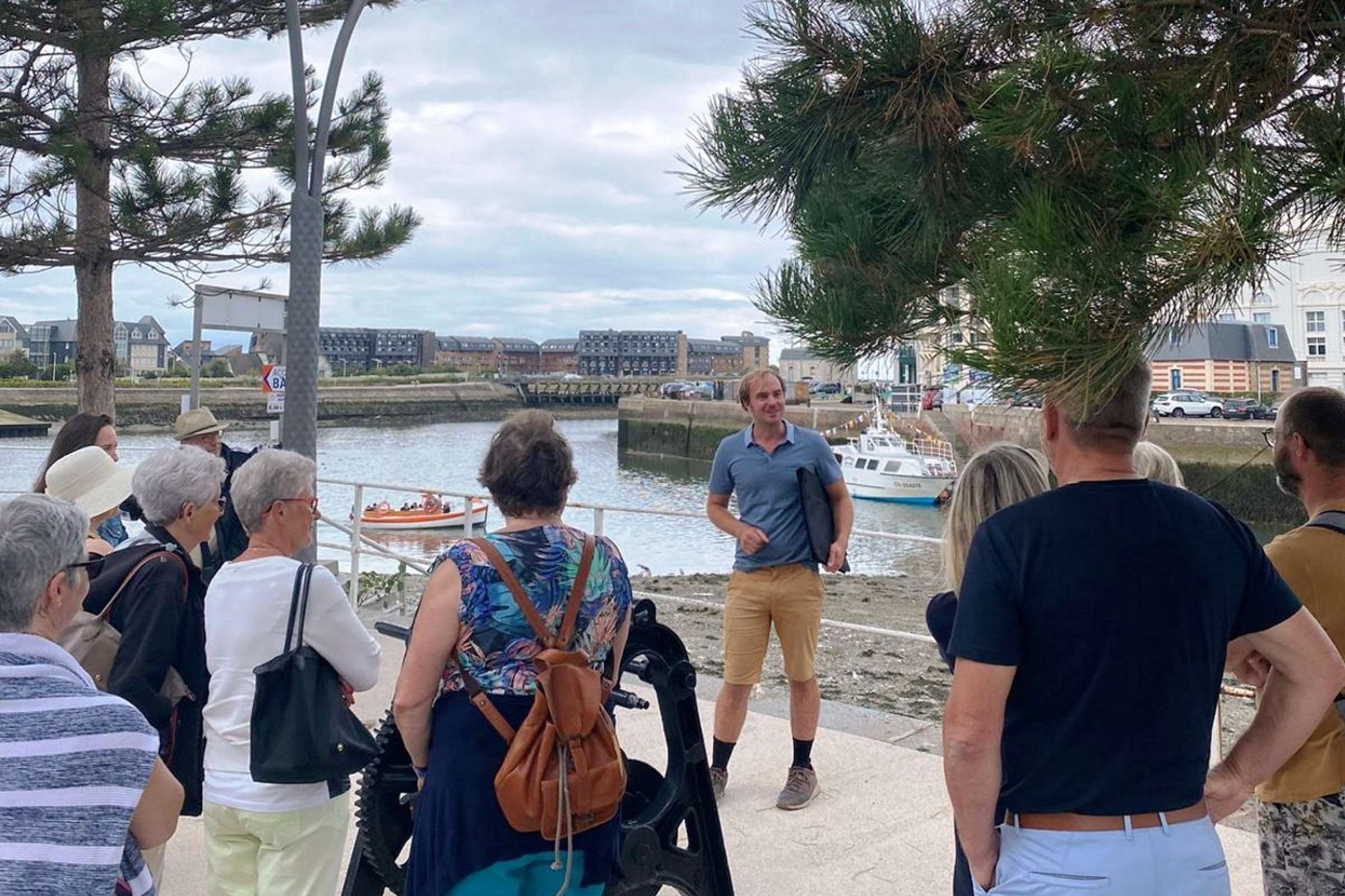 Deauville: visite guidée à pied avec un local en français