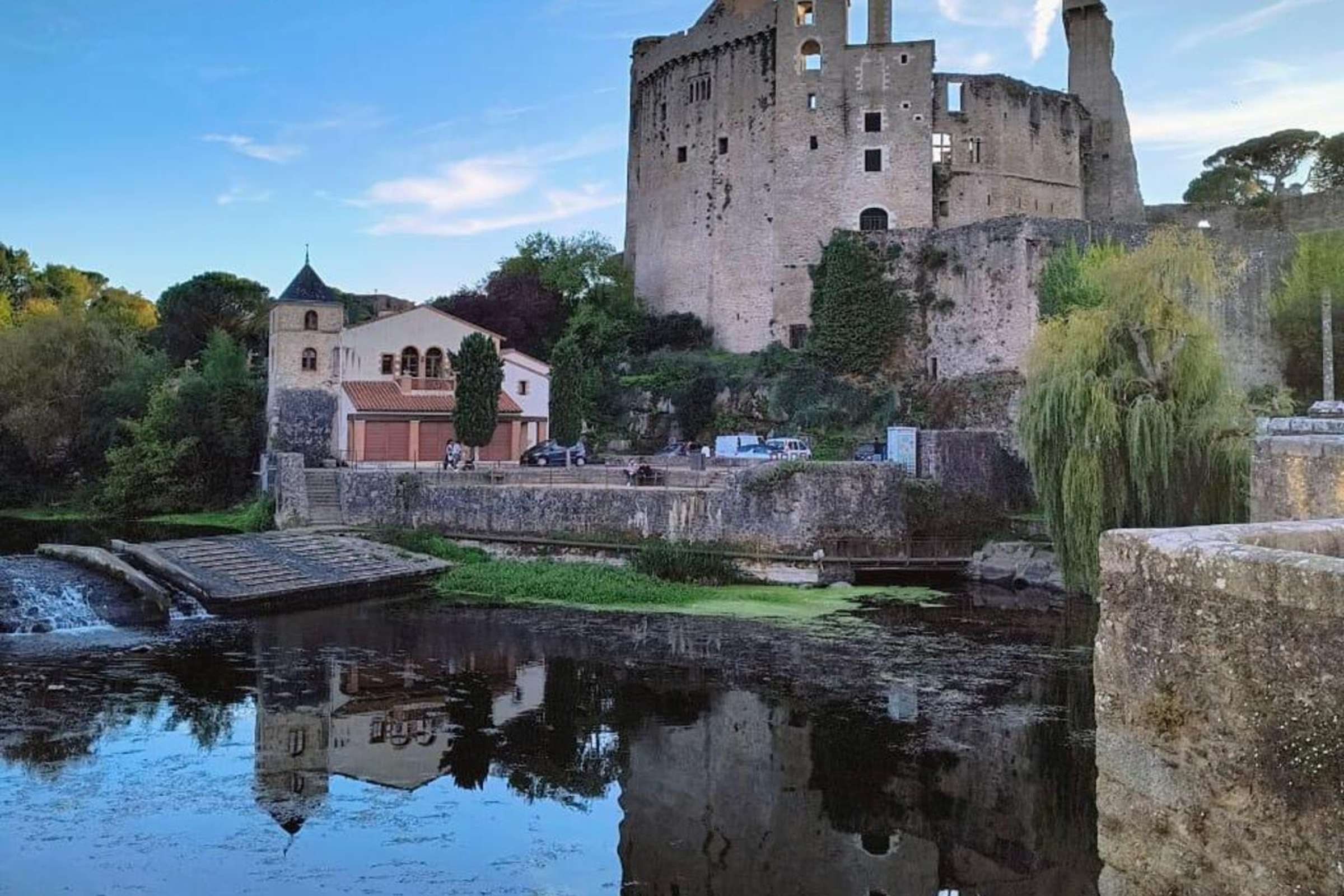 Journée sur la Loire avec assistance en anglais: Clisson, Nantes et Trentemoult