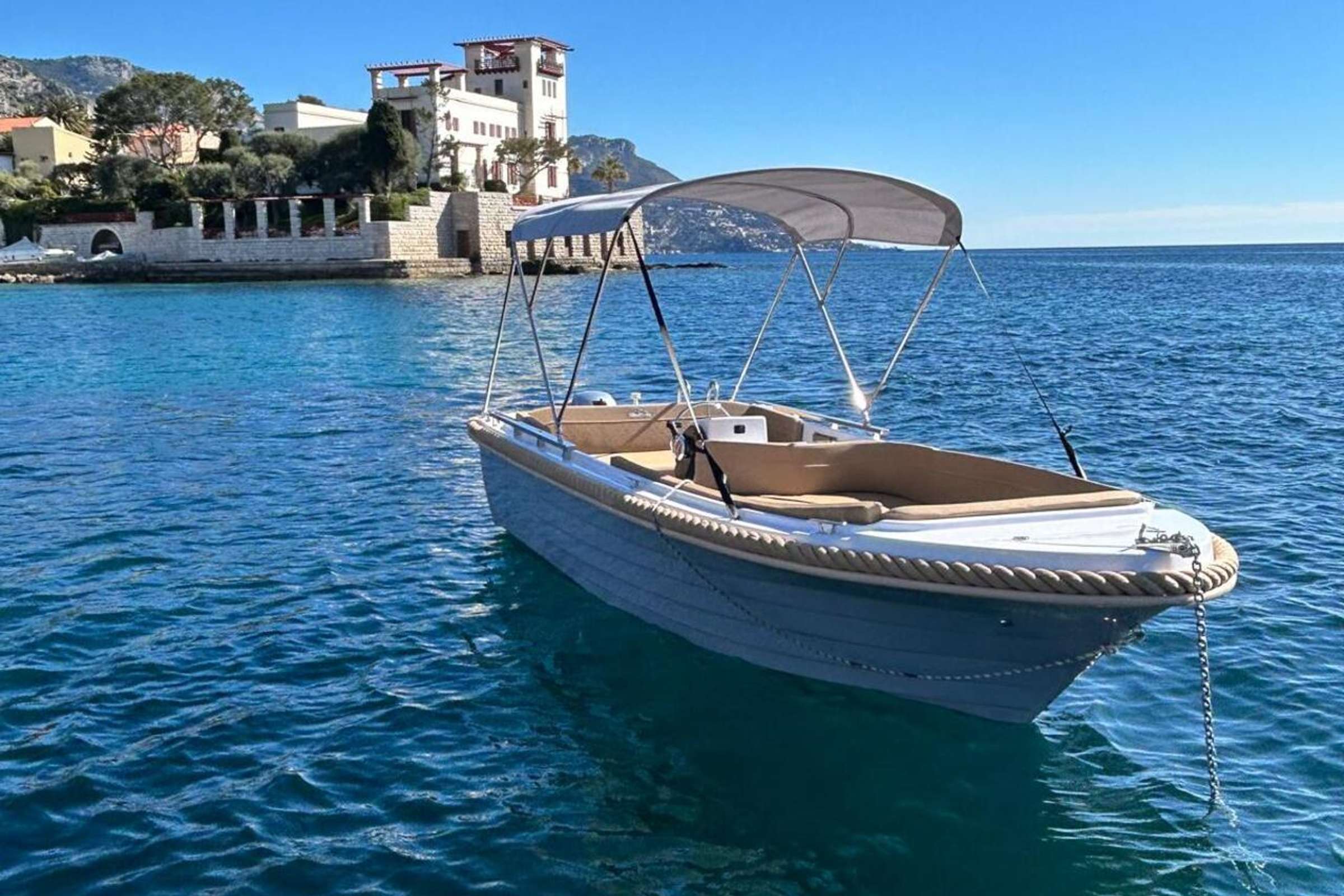 Monaco: explorez Beaulieu en bateau sans permis