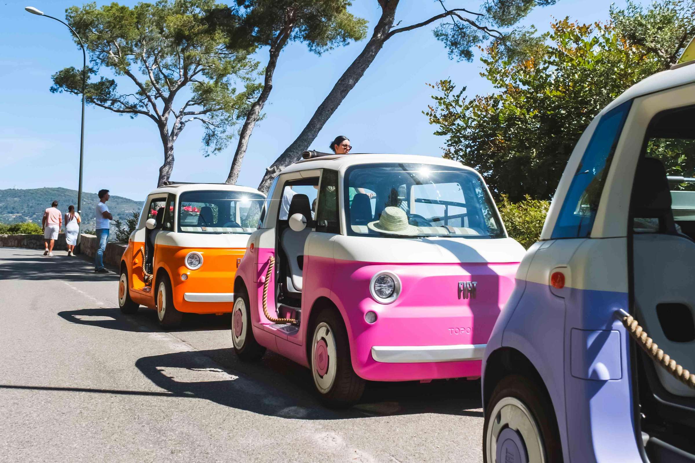 From Nice : Suivez un guide en mini Fiat électrique sur la Côte d’Azur !