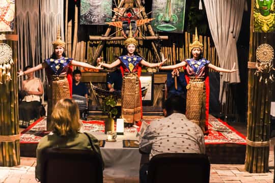 Luangprabang: Dinner with Lao Traditional Dance Performance