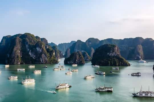 Featured tour with 21 reviews: Private Ha Long Bay Full-day Trip